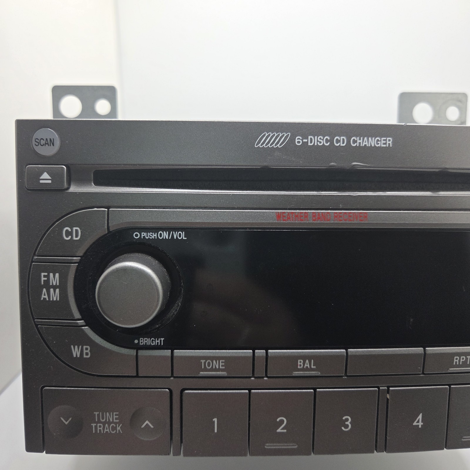 2004-2006 Subaru Forester Radio Weather Band Receiver 6 CD 86201SA110 NOT TESTED