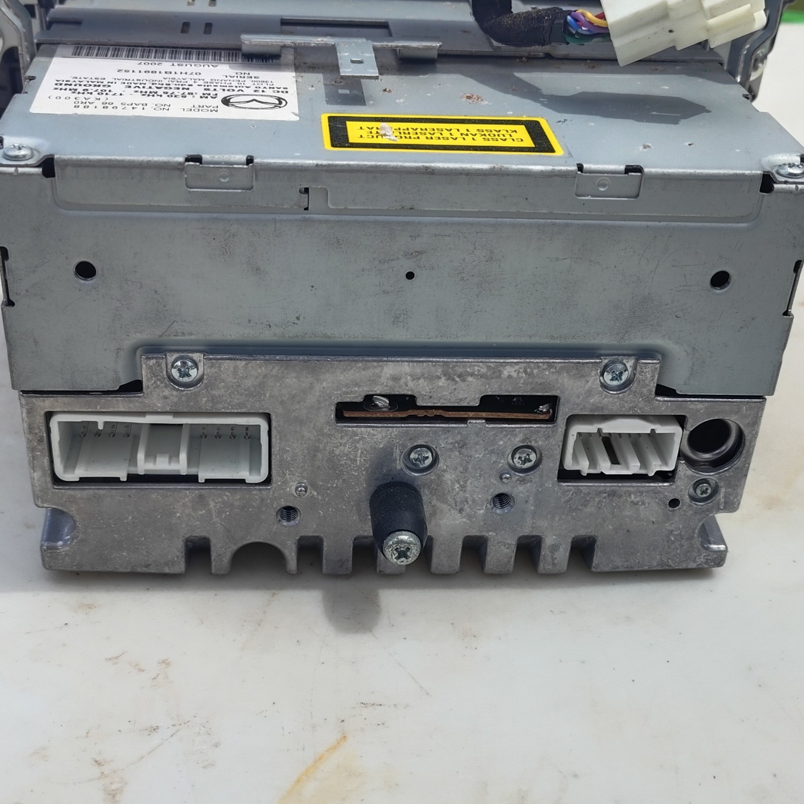 1 DIN In-Dash CD Player FM/AM SAT Radio Media Input Model 14798188