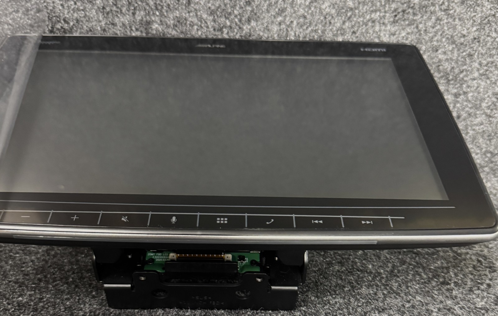 Alpine ilx-F411 HALO11 11-INCH AUDIO/VIDEO RECEIVER BRAND NEW/OPEN BOX