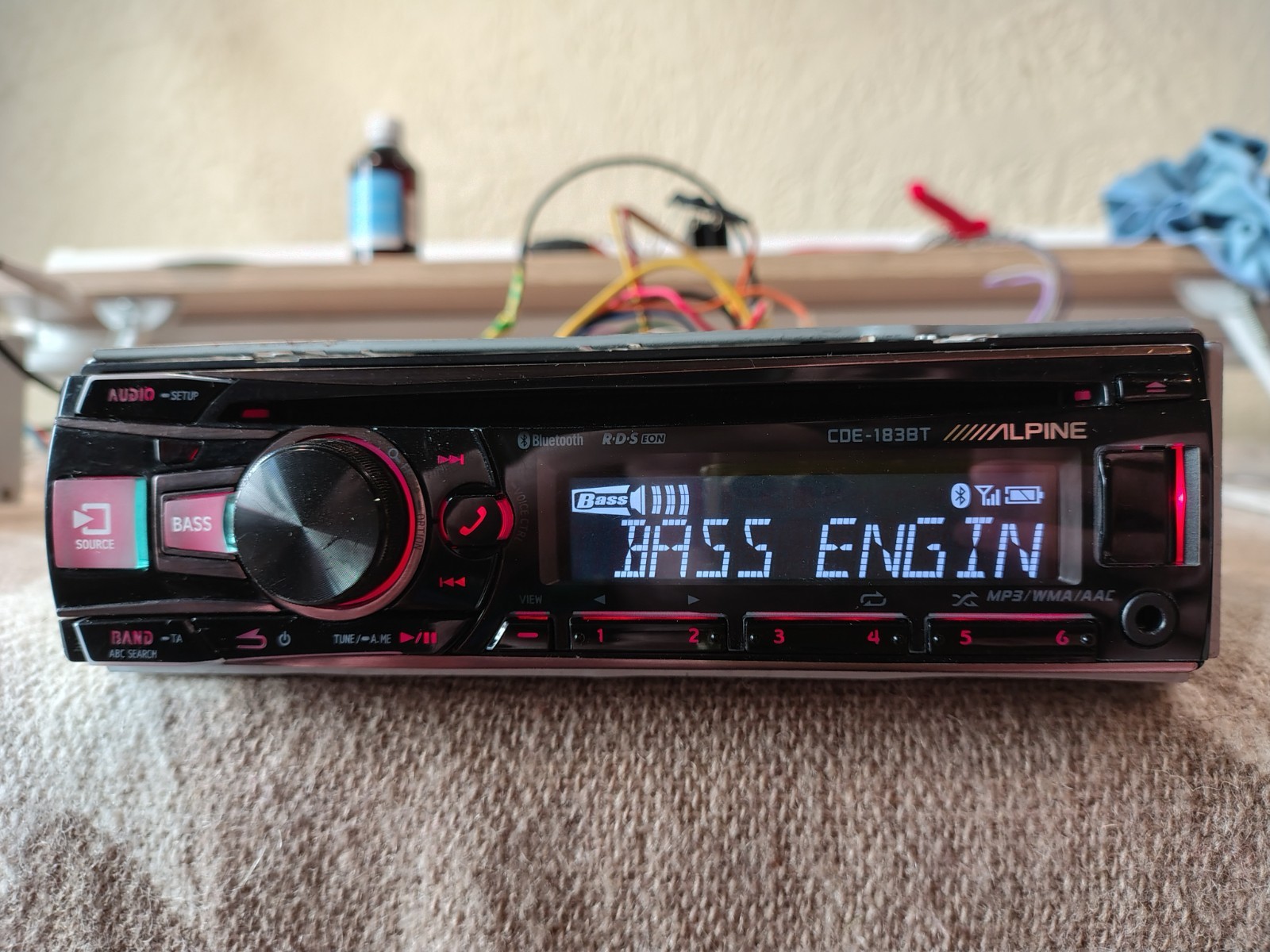 Alpine CDE-183BT Car Stereo CD Media Receiver Fully Working Great Shape