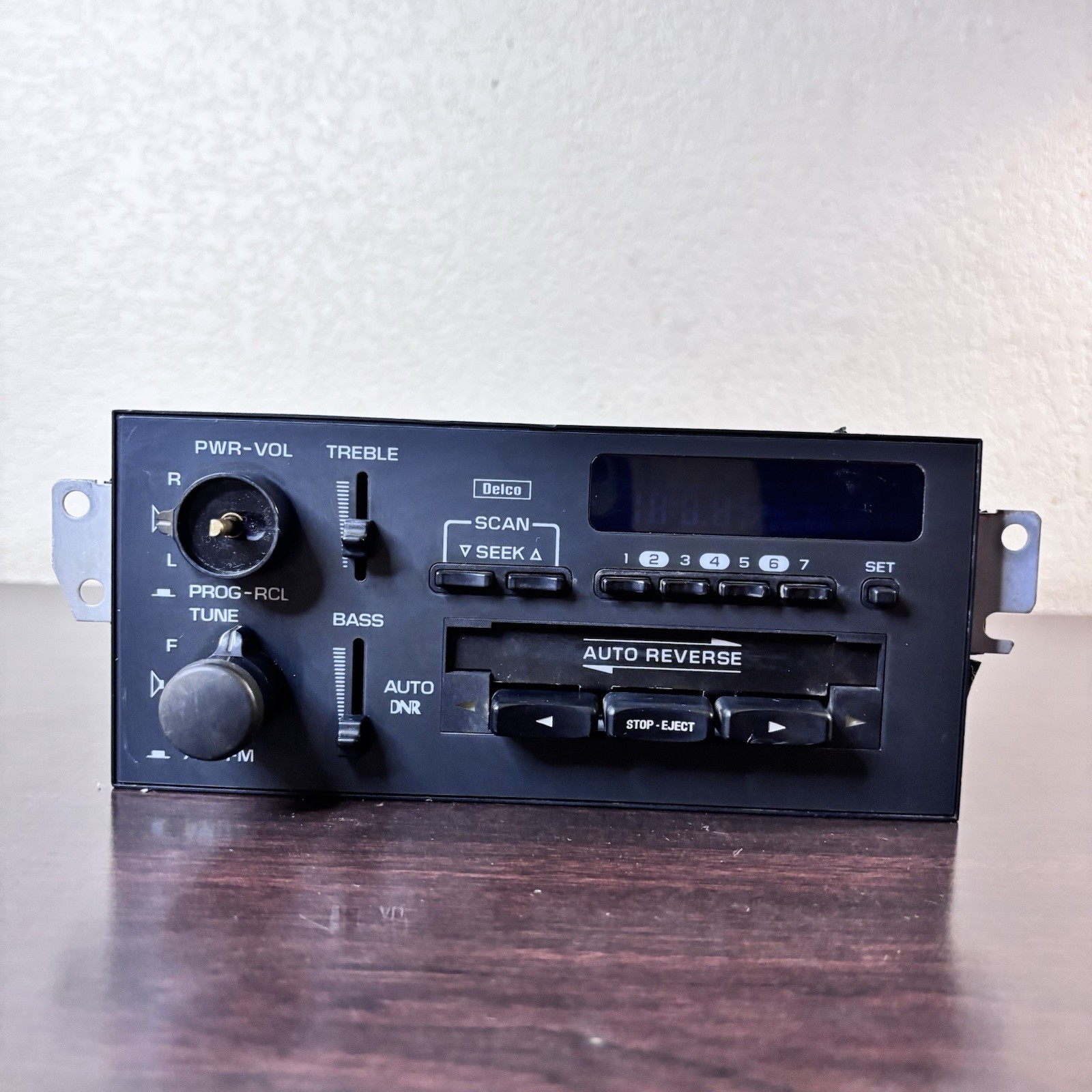 Delco GM Chevy Caprice Impala factory cassette radio stereo 94 95 96 16177131