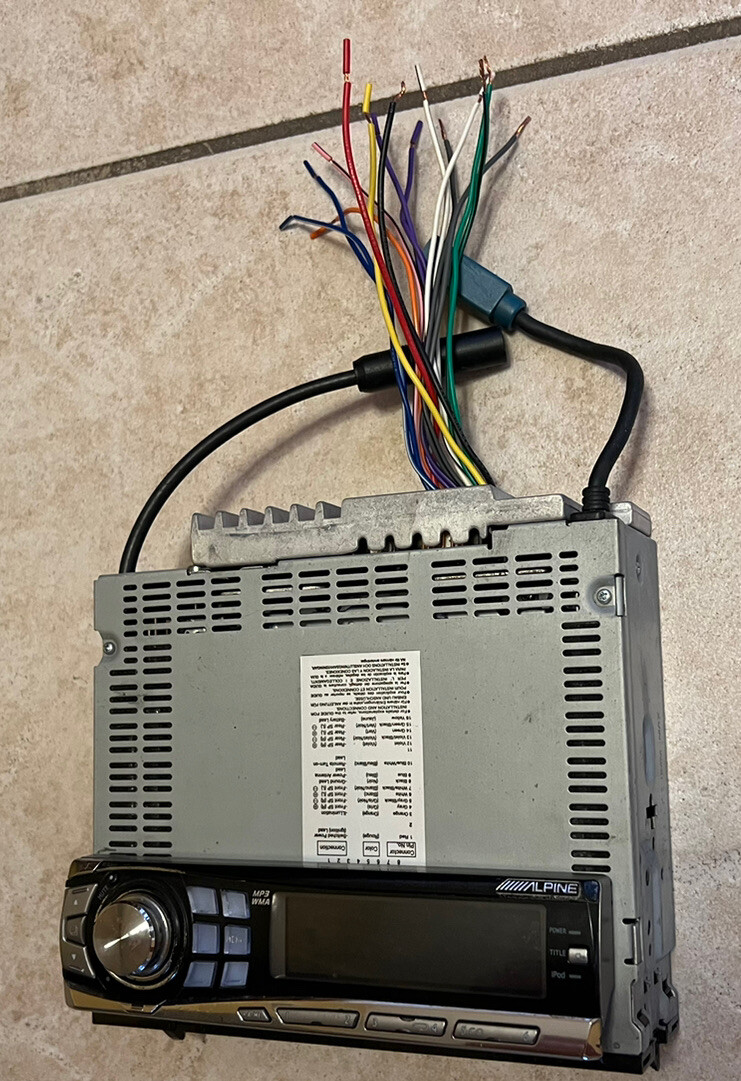 Alpine CDE 9852 CD Player In Dash Receiver Radio Works CD Player Does Not Work