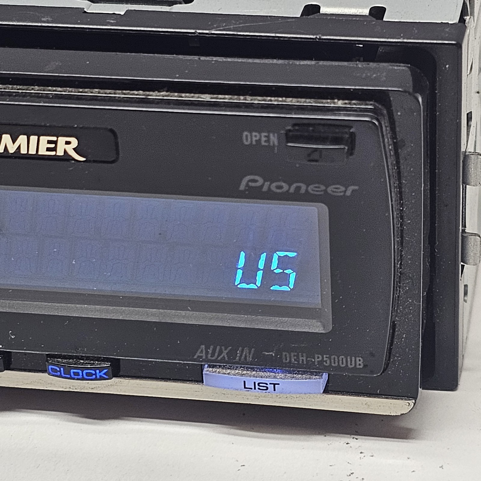Pioneer Premier DEH-P500UB Single Din Car Stereo Radio Receiver W/HARNESS TESTED
