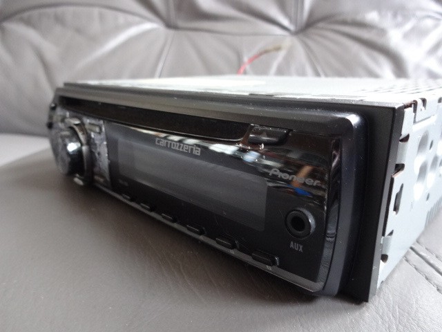 Pioneer DEH-330CD Car Stereo CD Player MP3 WMA AAC WAV Junk Japan