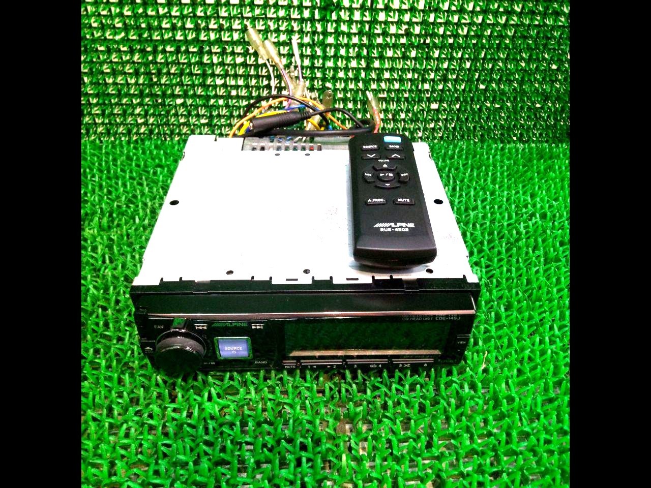 ALPINE CDE-145J Single DIN Car Stereo Receiver Tested Working USB CD w/ Remote