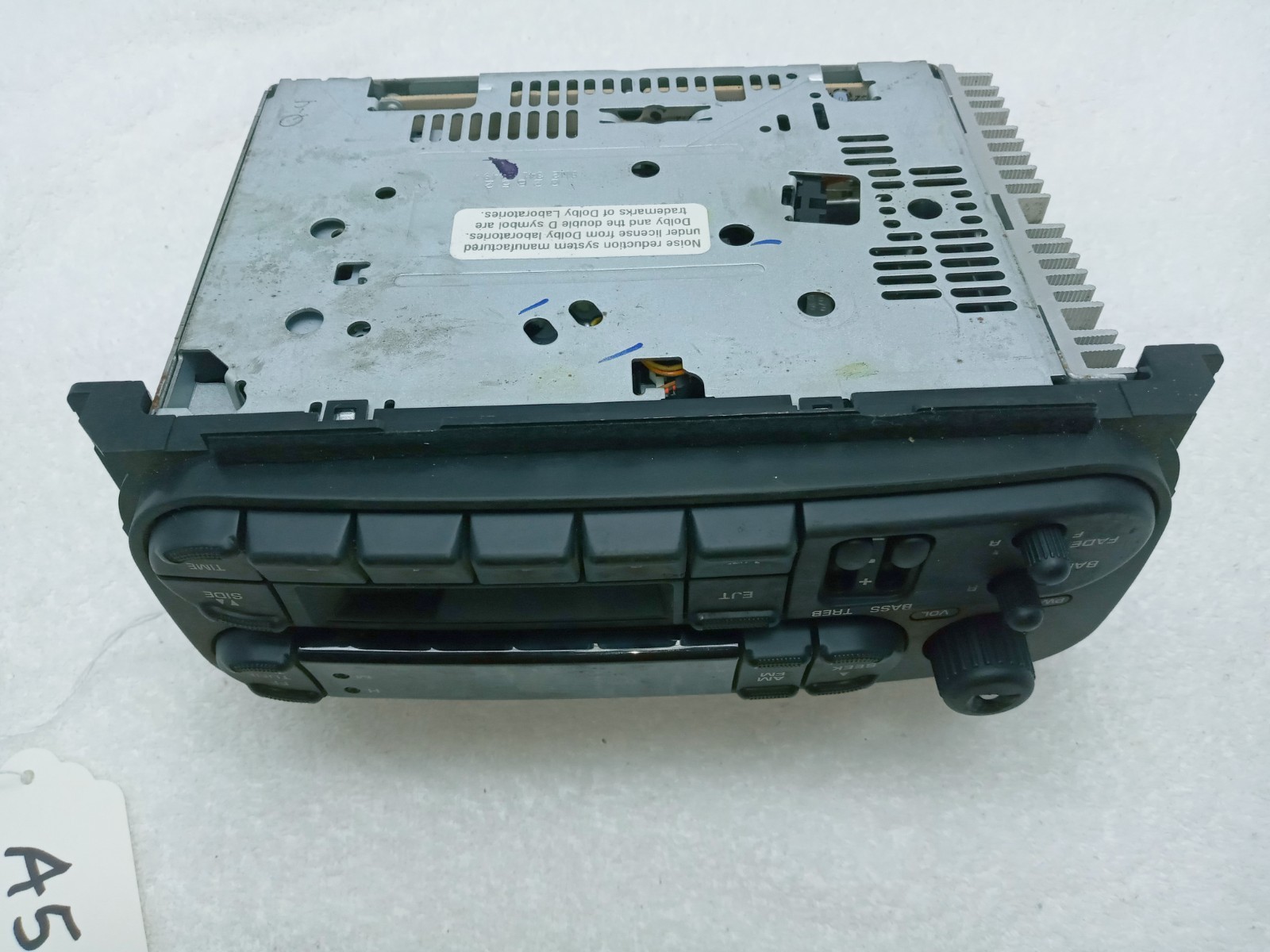 New-Take Out from Dealer AM FM Cassette 1998-02 Dodge Chrysler Jeep P56038931AB