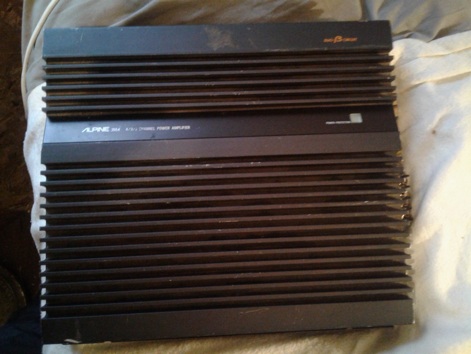 Vintage Alpine 3554 4/3/2 channel power amplifier