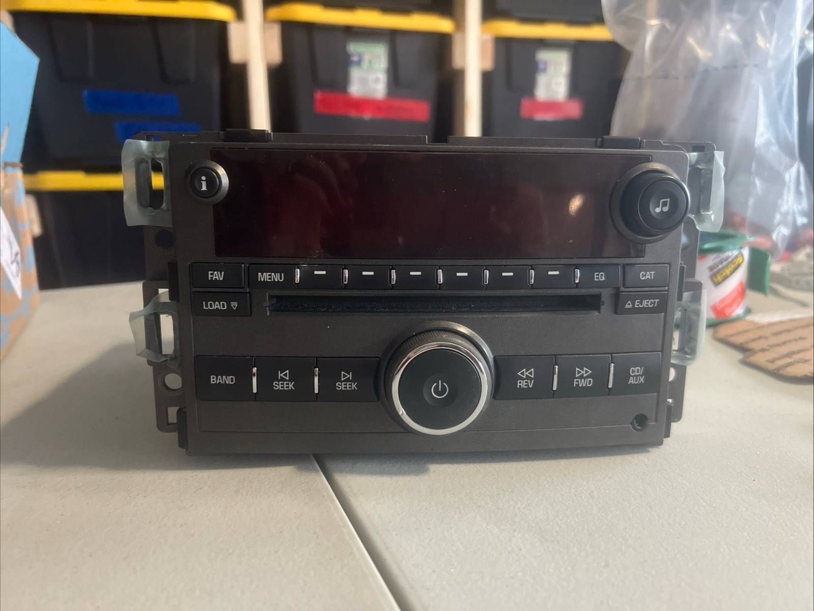 2007 Saturn Aura XR AM FM CD MP3 Car Radio Receiver