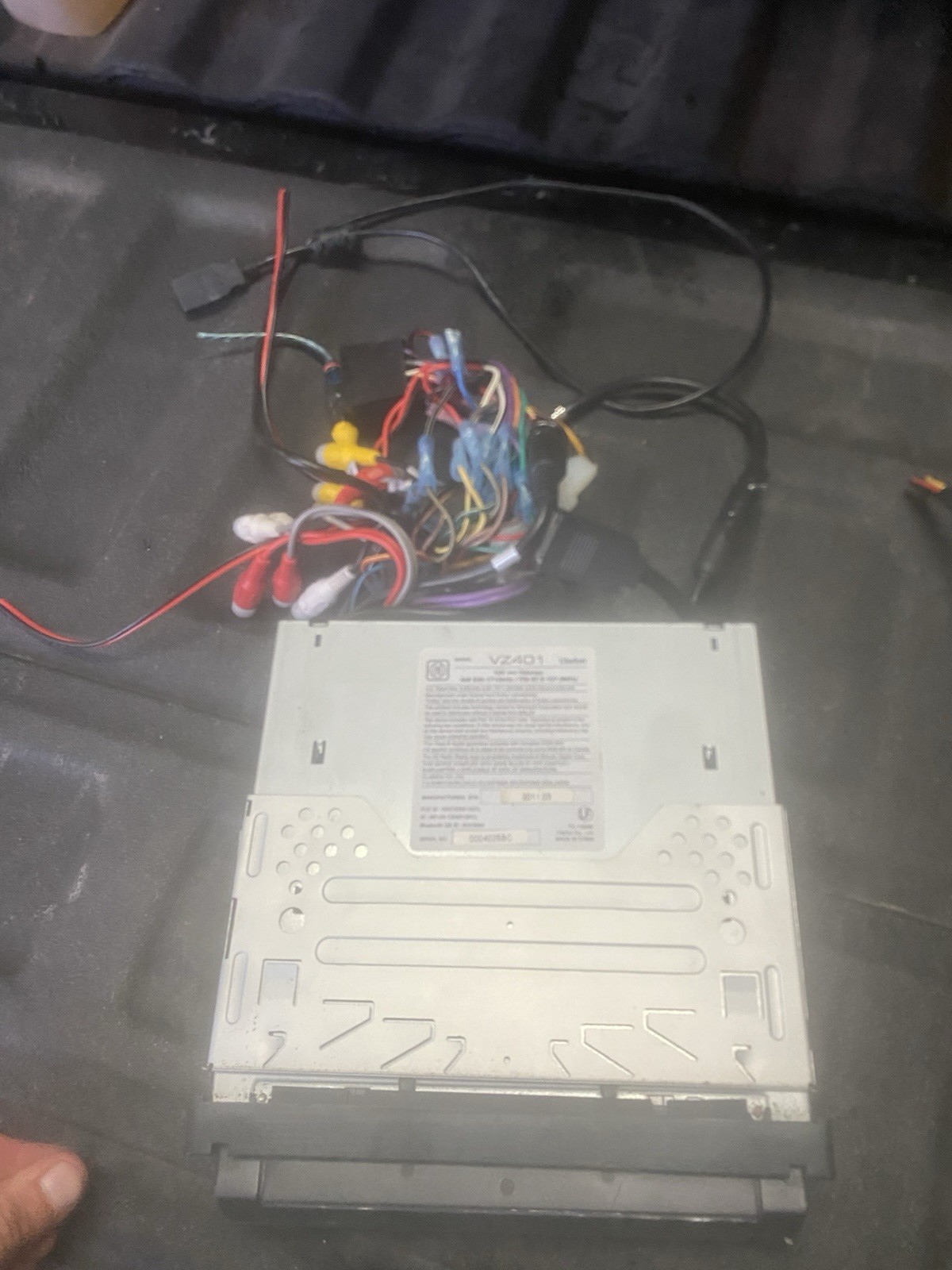 Clarion VZ401 CD Player In-Dash Receiver (No Remote)