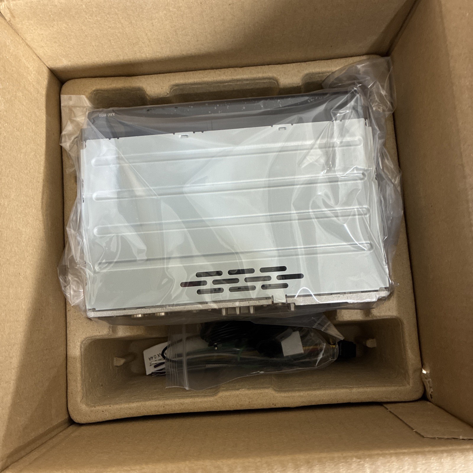 Sony XAV-1500 6.2” 55W Touch Screen Digital Receiver
