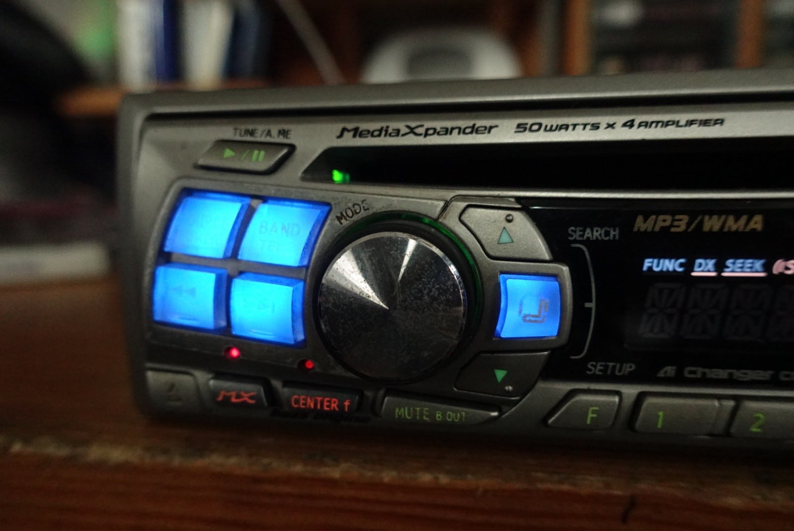Alpine CDA-9807. CD/Fm108/Aux-Bluetooth Player.
