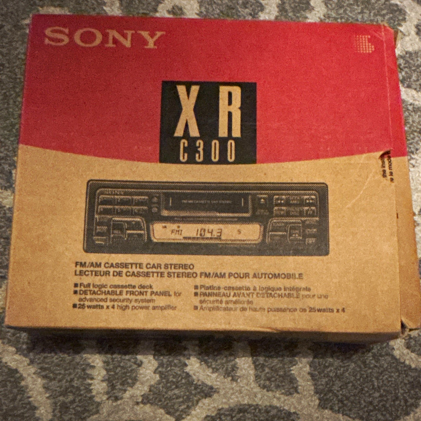 Sony XR-C300 1 DIN FM/AM Cassette Car Stereo In-Dash Head Unit Detachable Face