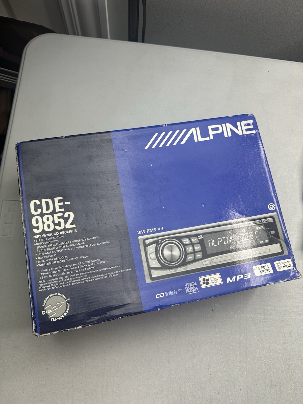 Alpine Car Stereo MP3/WMA CD player Receiver Cde-9852 Opened Box