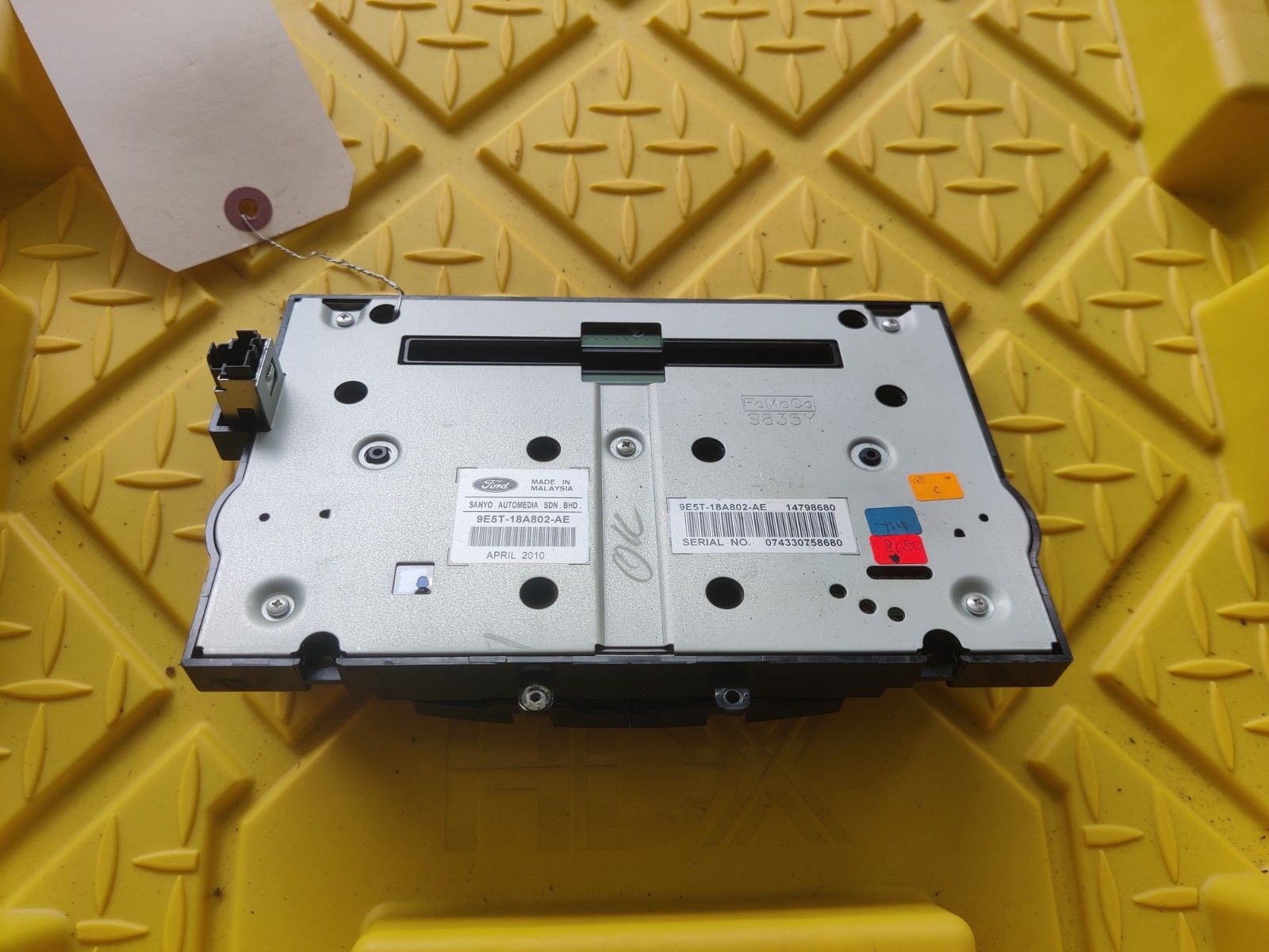 OEM Used 2010-12 Ford Fusion/Mercury Radio CD Audio Control Panel