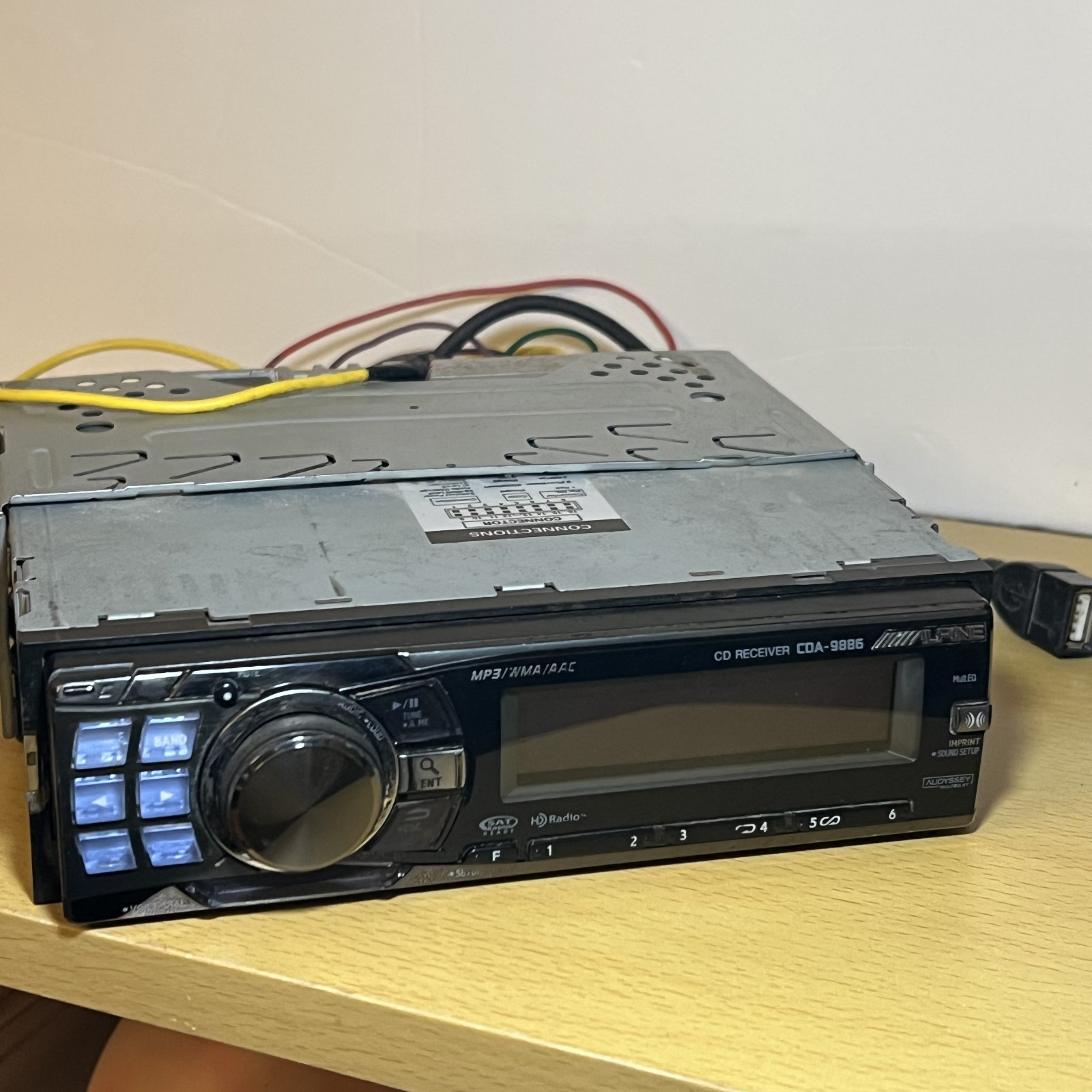 Alpine CDA-9886 CD Player/MP3 In Dash Receiver Vintage Classic W Harness