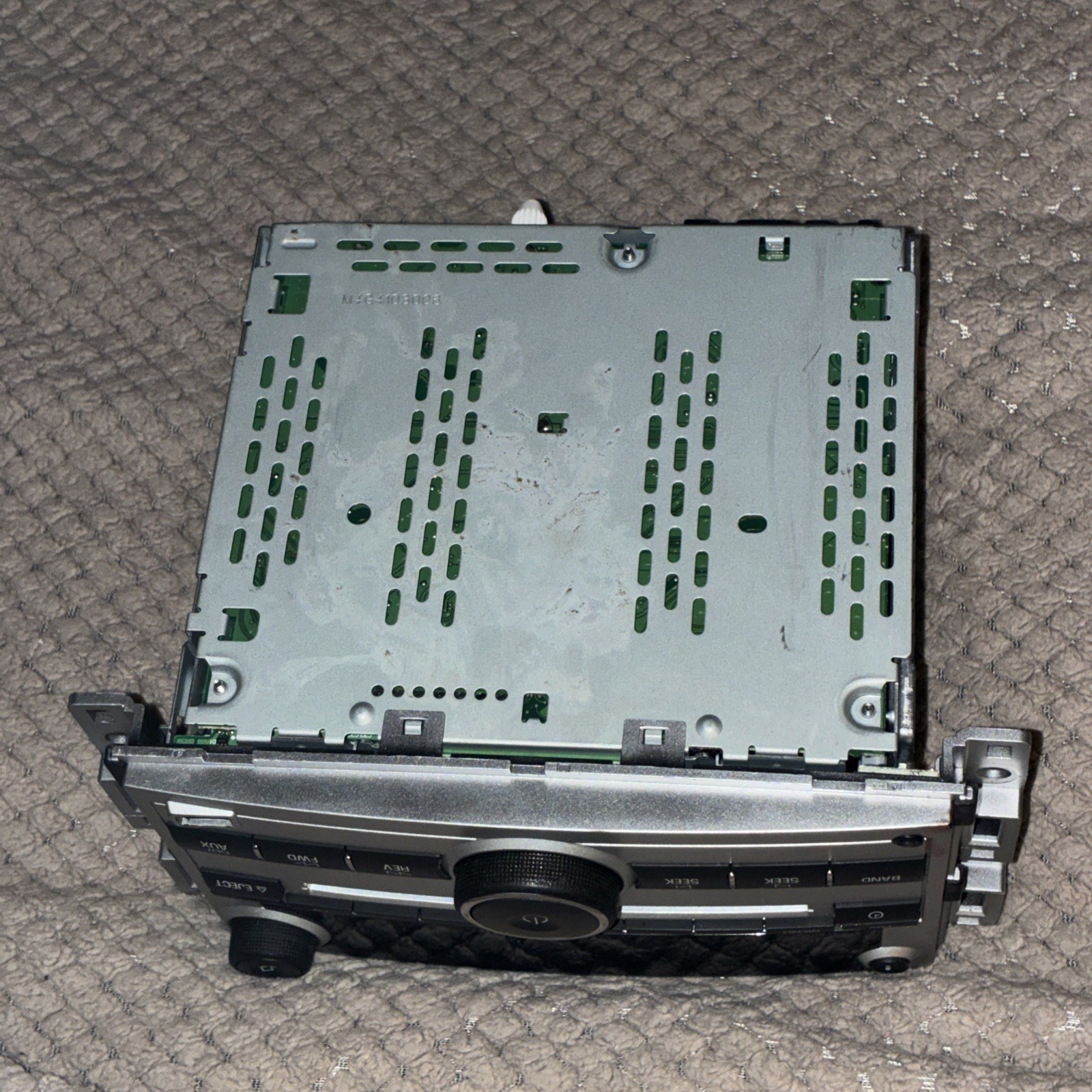 GM Chevrolet Malibu Radio CD Player USB AUX MP3 Part 20940843 Untested