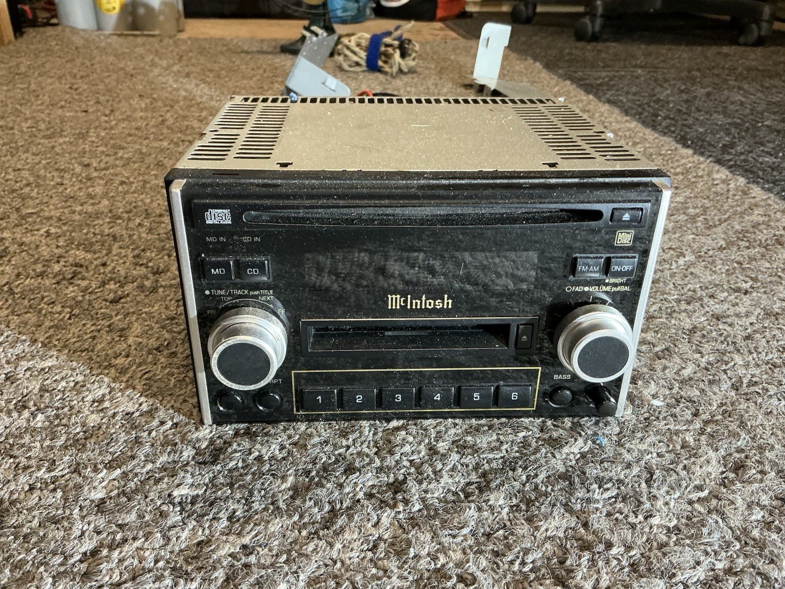 Macintosh CD/ MD Player ( Parts Or Repair)