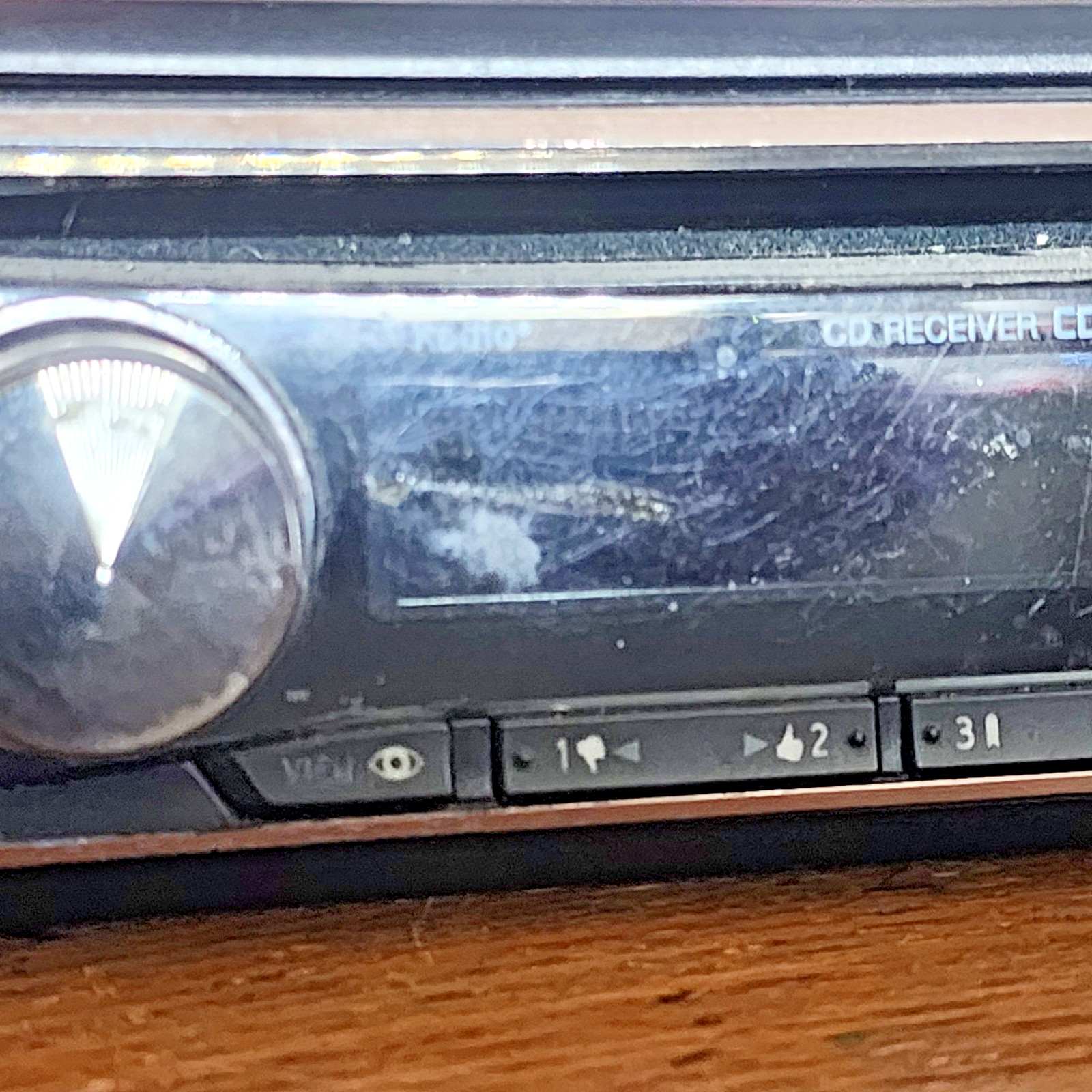 ⭐️Pre-Owned, TESTED⭐️ Alpine BT, CD, AUX, USB-(CDE-HD137BT)