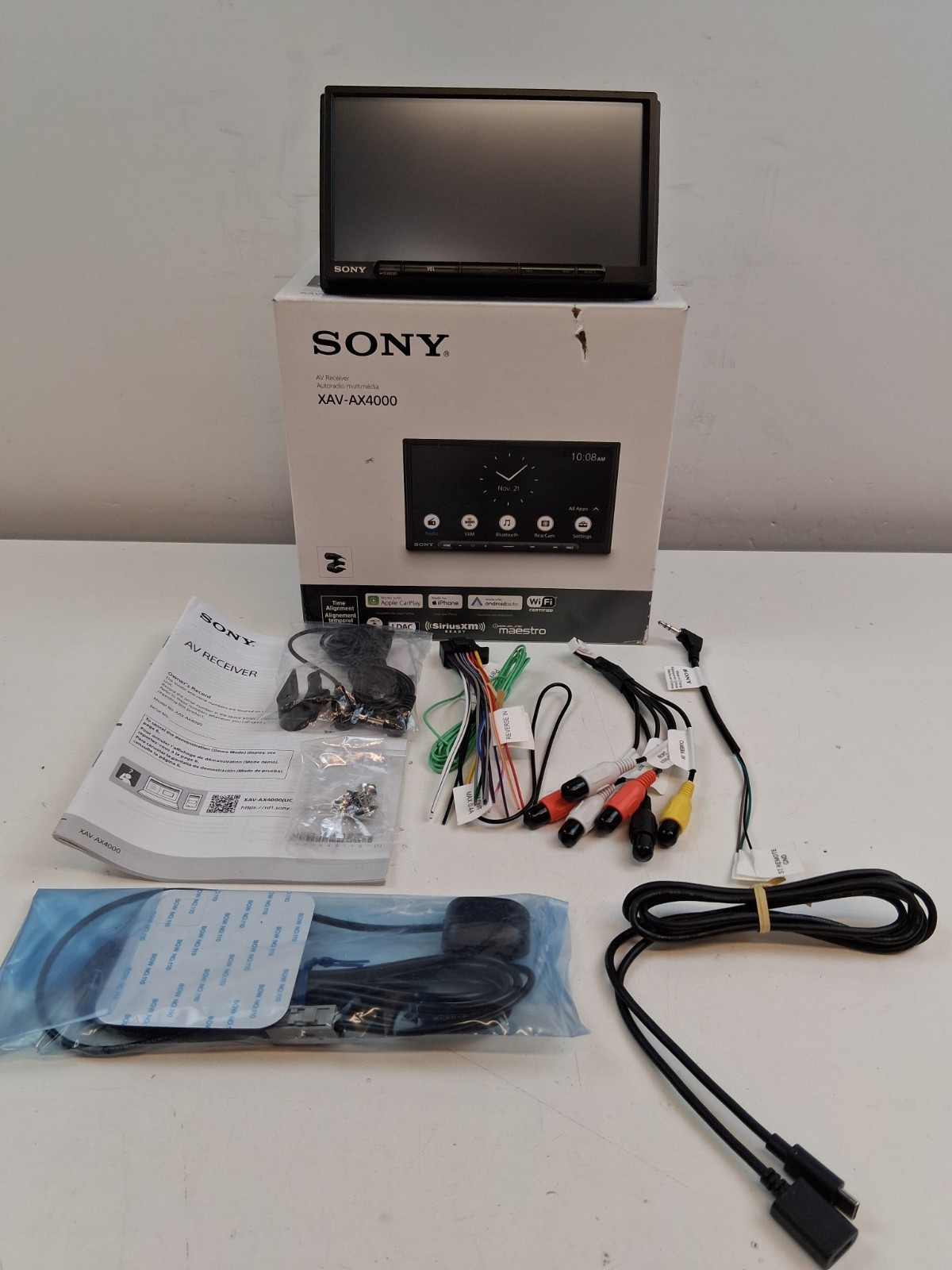 Sony XAV-AX4000 6.95″ Wireless CarPlay/Android Auto, & Maestro Connectivity