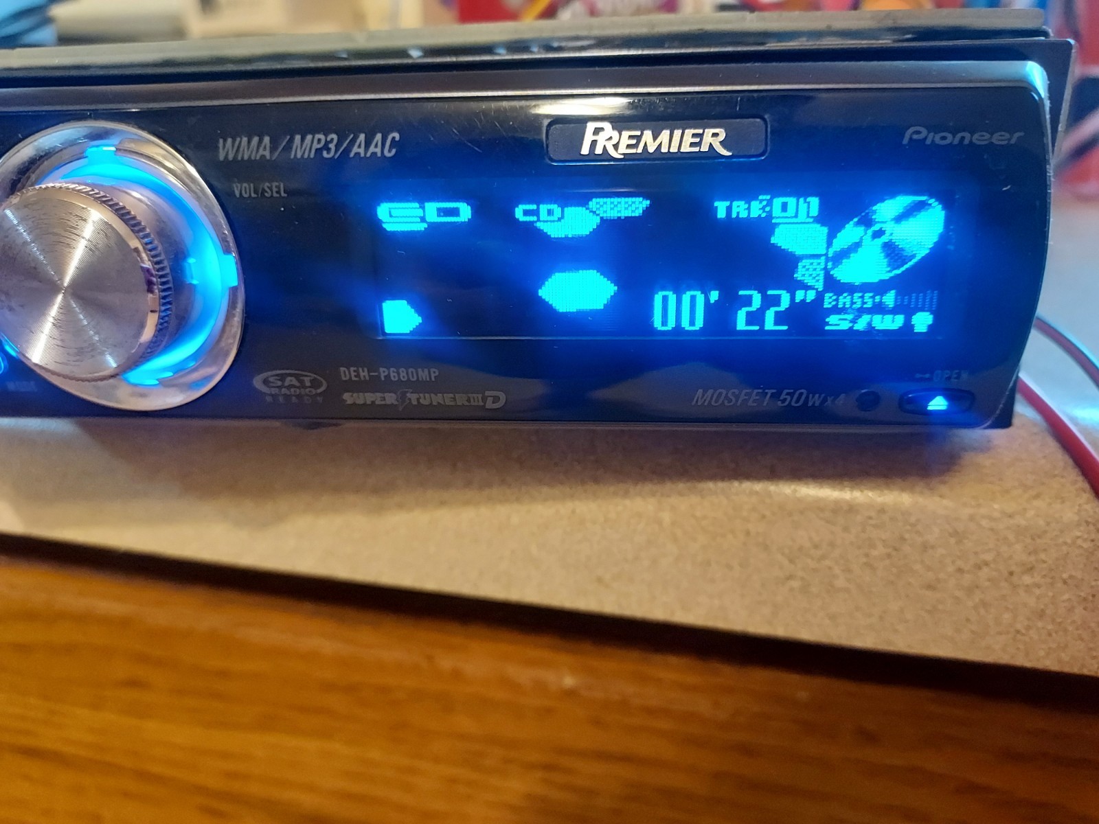 PIONEER PREMIER DEH-P680MP CD PLAYER W/ Remote