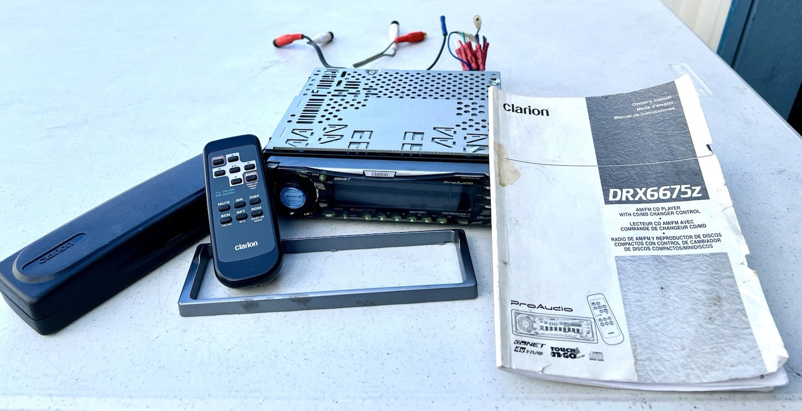 Clarion DRX6675Z Pro Audio Car Stereo FM/AM Radio CD Manual, Remote, Face Trim