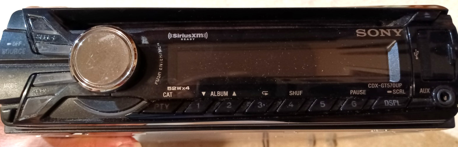 Sony FM/AM SiriusXM Compact Disc Player w/Detachable Face Model#CDX-GT570UP