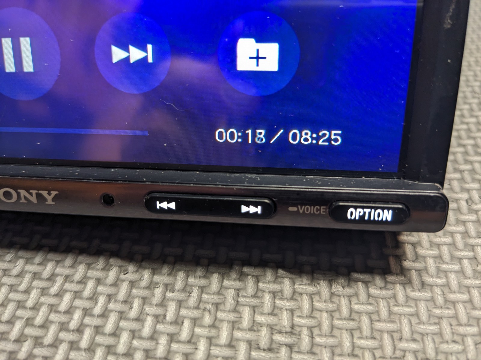 Sony XAV-AX150 6.95″ Multimedia Touchscreen Receiver CarPlay Android Auto TESTED