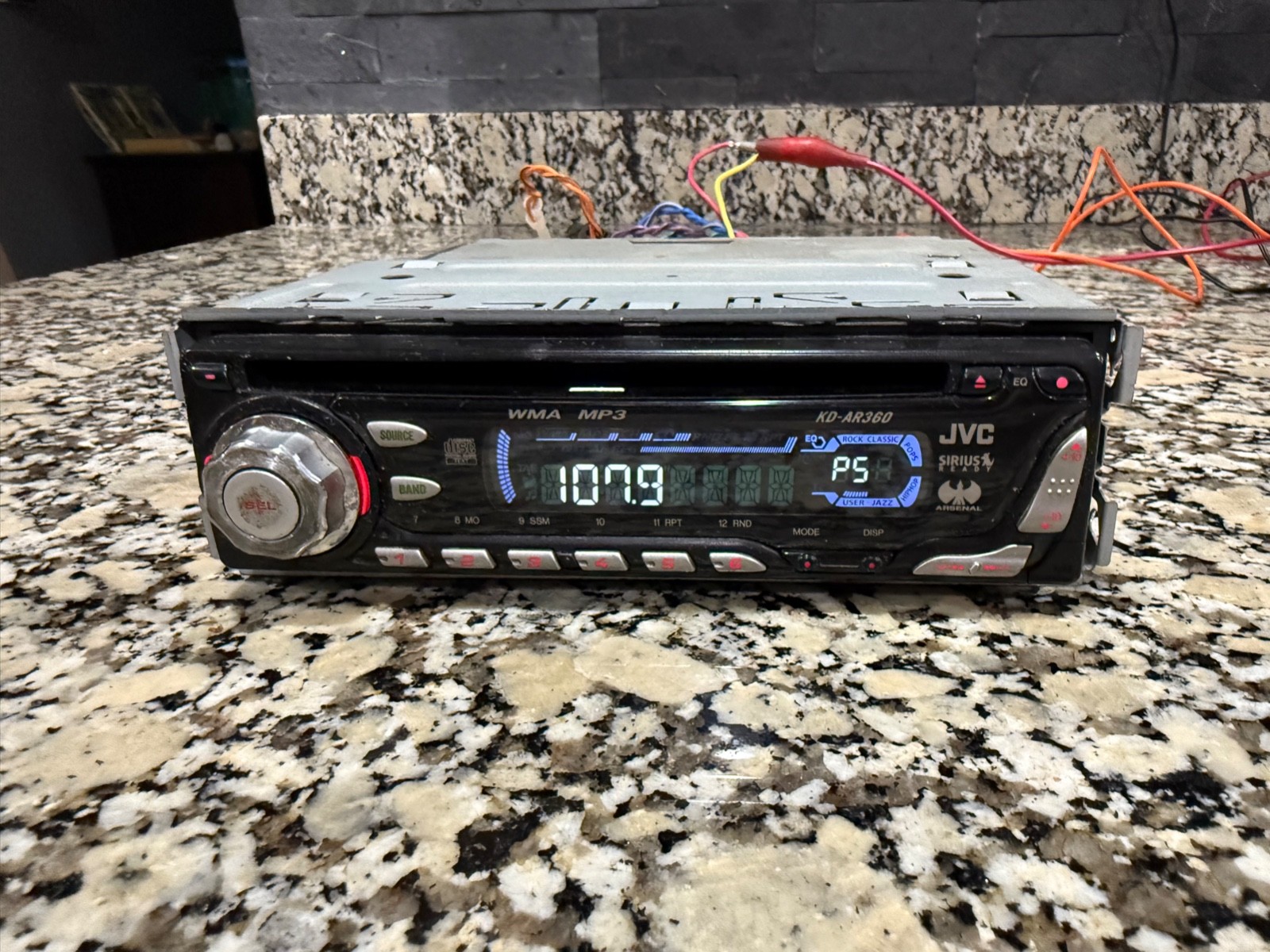 JVC KD-AR360 CD in-dash head unit