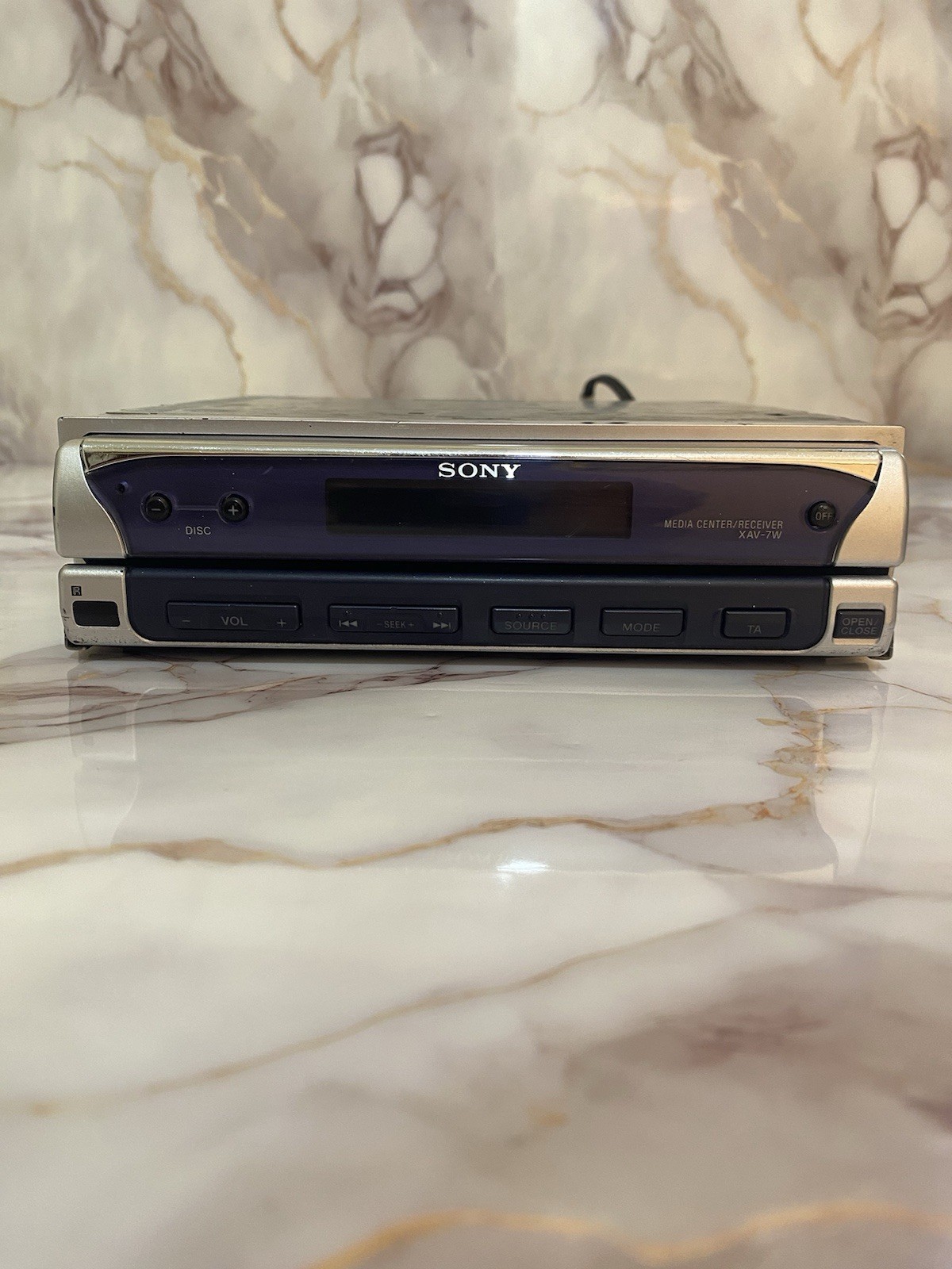 Rare Sony XAV-7W IN-DASH 7″ LCD Monitor Player Car Stereo Receiver *WORKING*