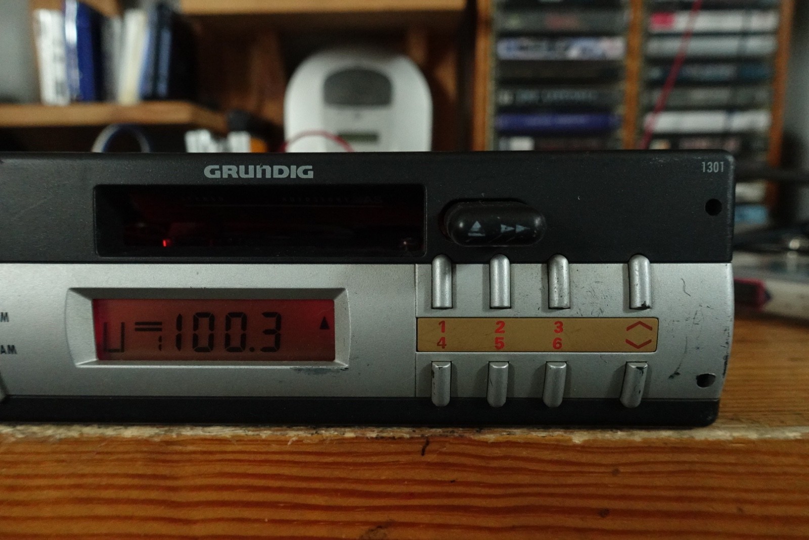 Grundig SCC 1301 vintage car radio cassett. cassette/Fm108/Bluetooth.