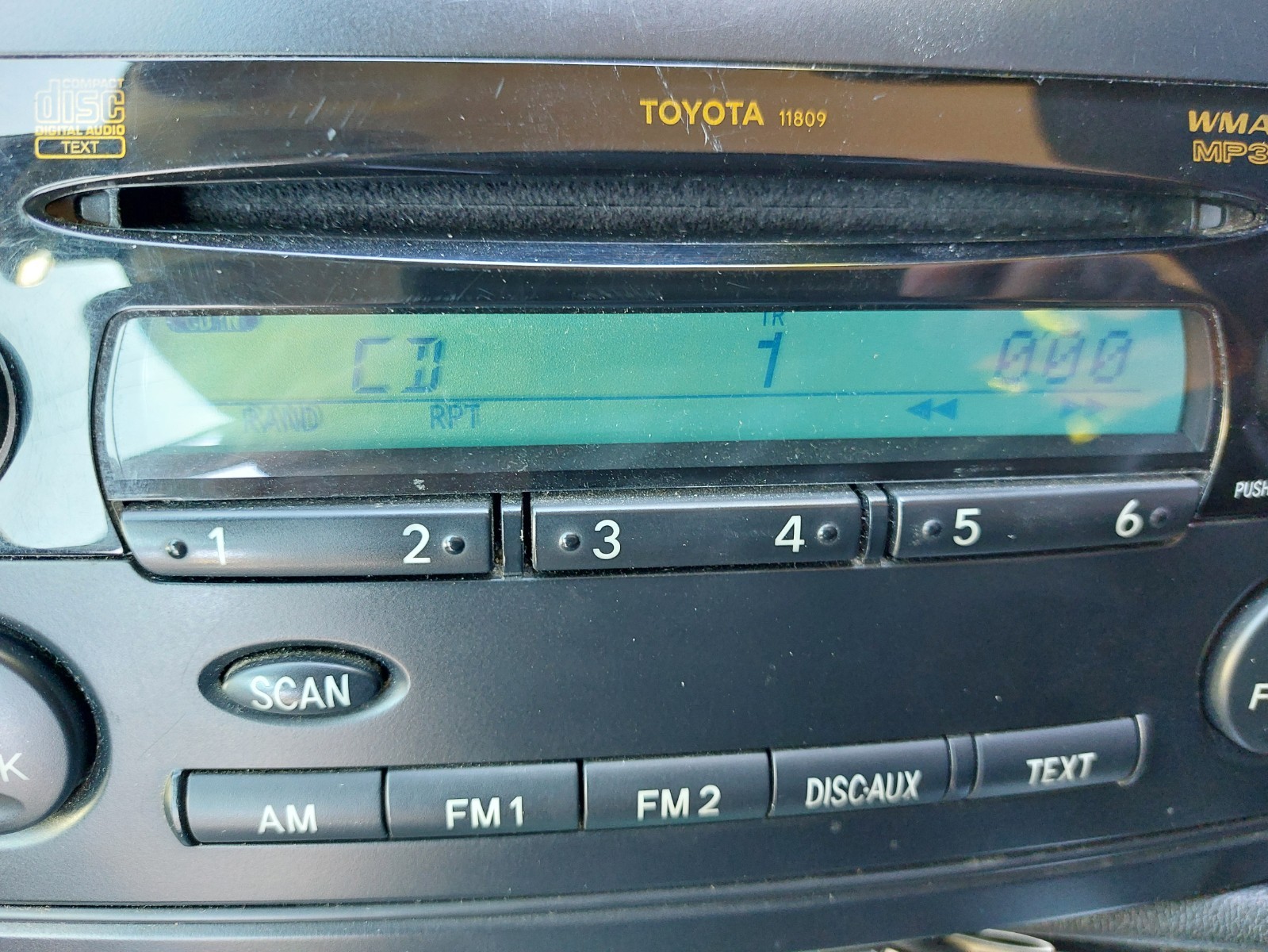 TOYOTA 2004-2010 SIENNA AM / FM CD CAR STEREO 86120-AE040 – BATTERY TESTED