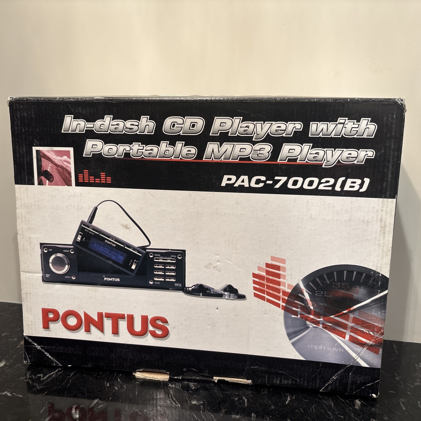 Pontus PAC-7002(B) In-dash CD Player with Portable MP3 Player