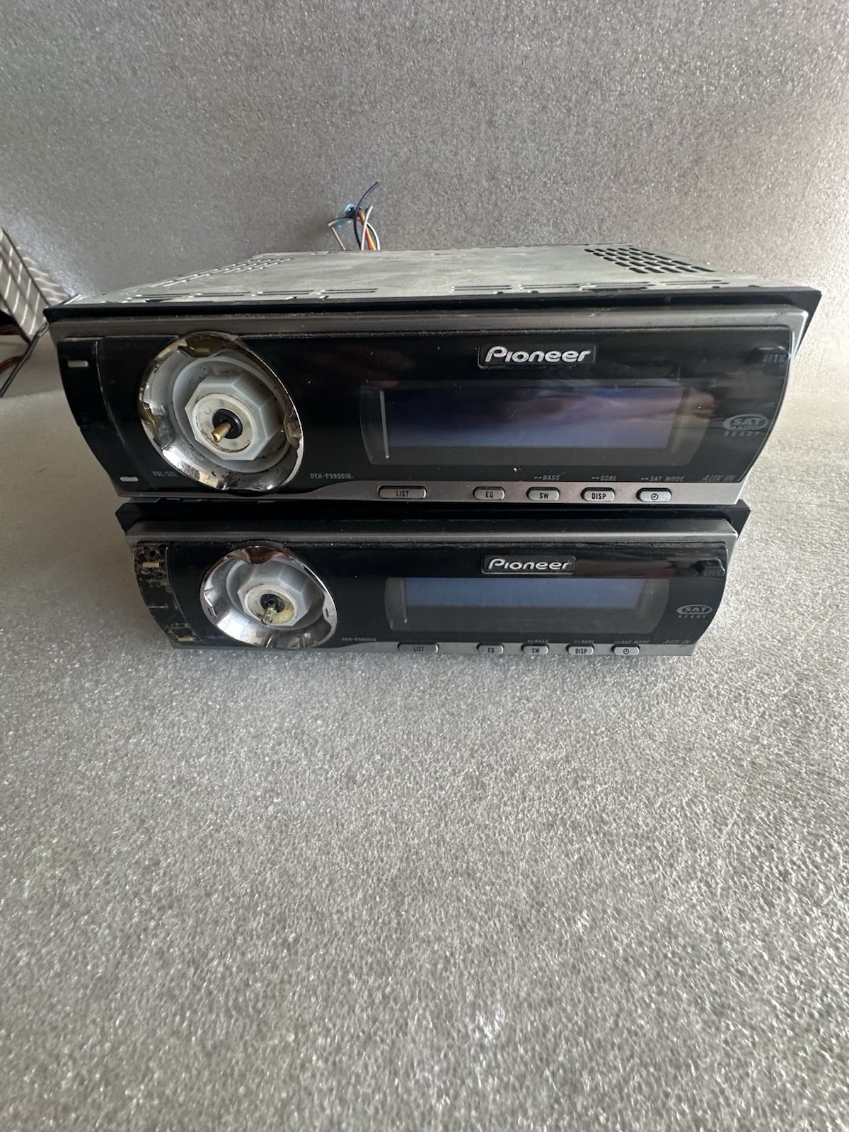 PIONEER DEH-P5900IB Old School CD Player Graphics! Lot Of Two, No Knobs