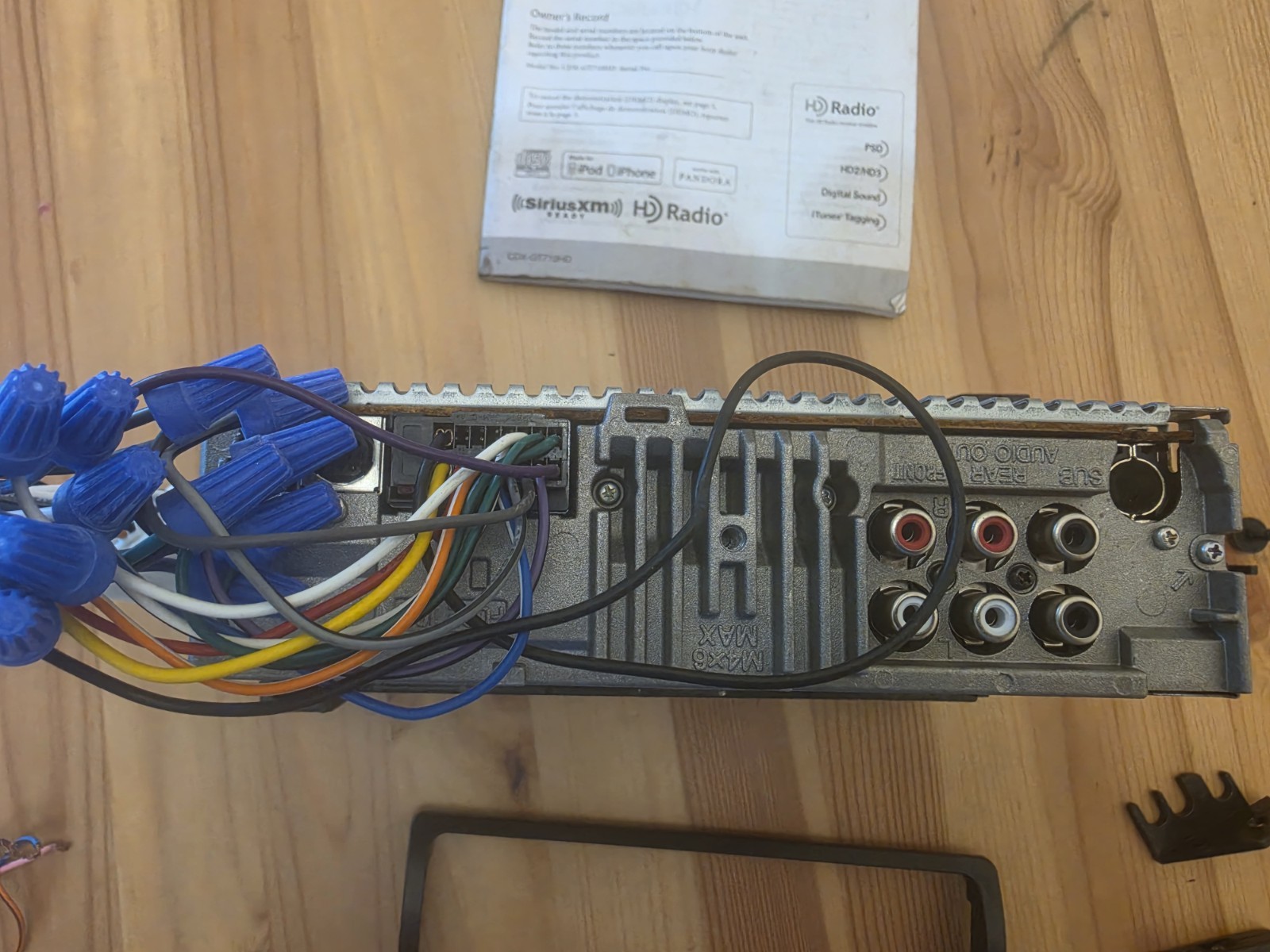 Sony CDX-GT660UP car CD/mp3/USB head unit With Manuel, Not Checked