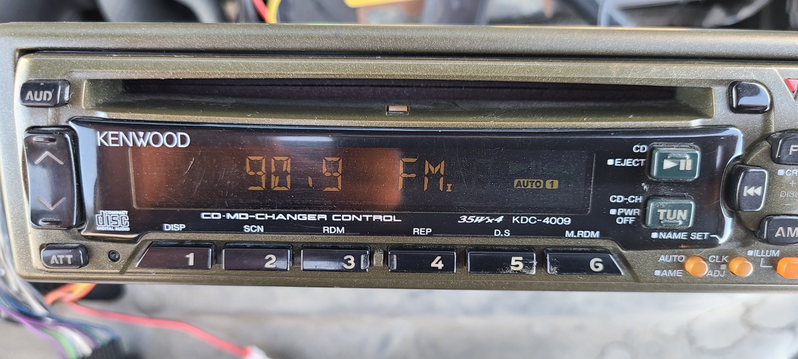 Kenwood KDC-4009 AM/FM CD MD-Changer Control Car Stereo with Manual