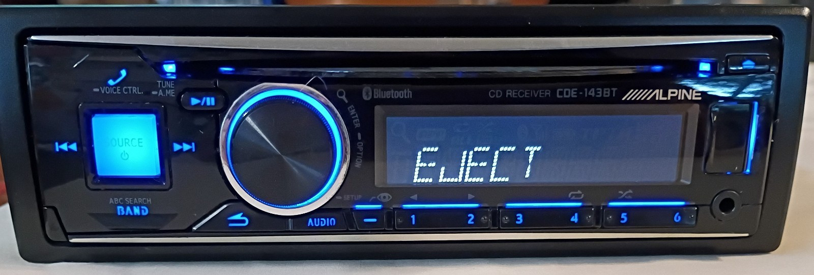 Alpine CDE-143BT CD Receiver Built-in Bluetooth AM/FM Tuner Car Radio Stereo