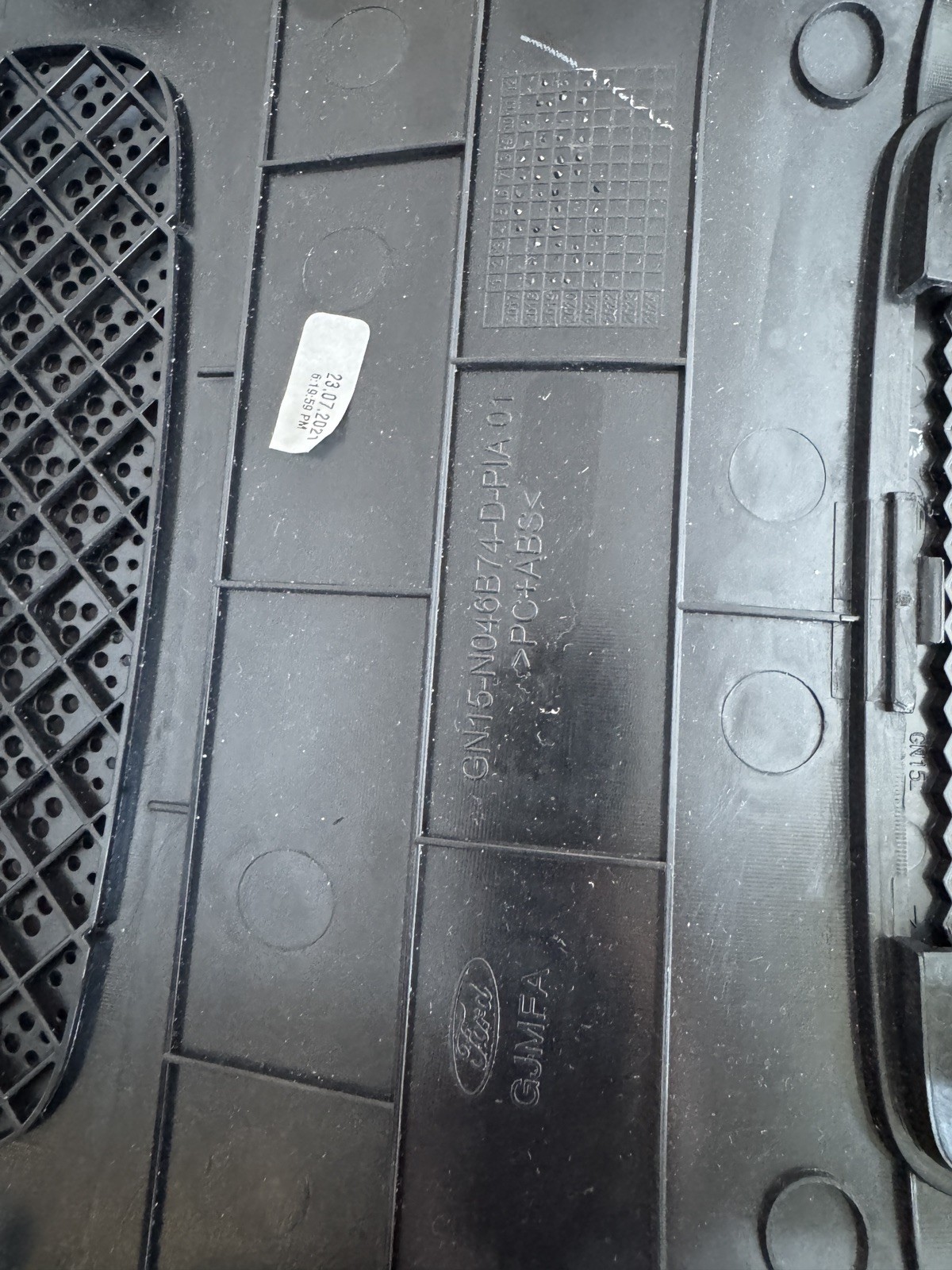 Ford EcoSport 2018 2019 2020 Centrer Trim Dash Cover with Speaker GN15N046B74DB