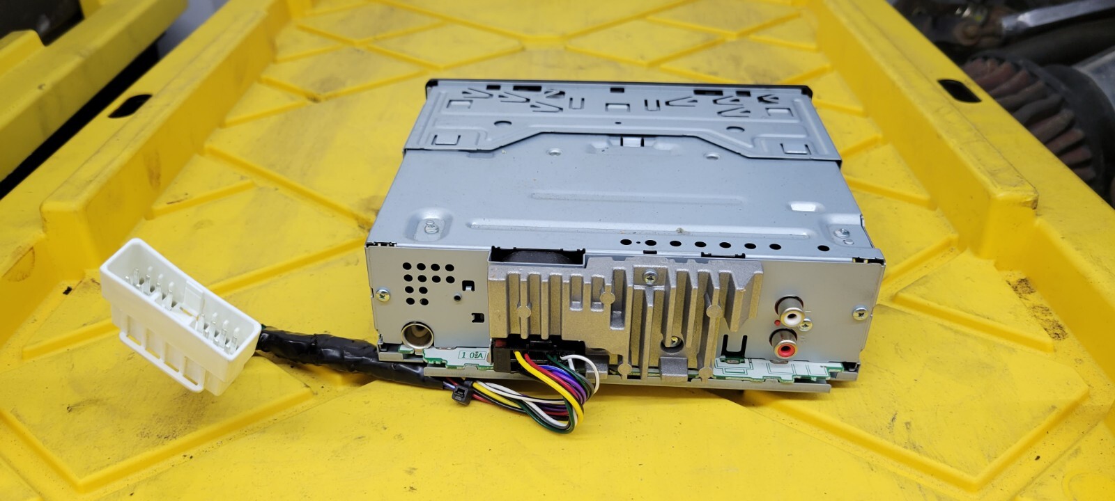 Pioneer DEH-S1200UB CD Receiver Head Unit