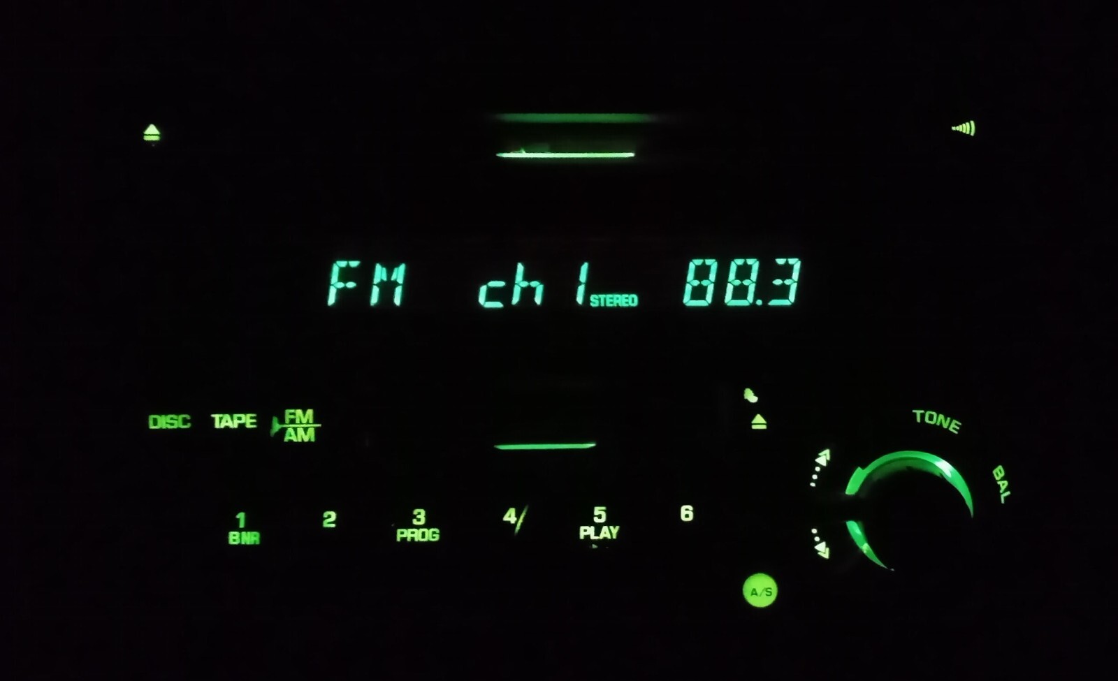 Clarion ADDZEST SUBARU FORESTER Cassette CD Radio old school rare classic JDM