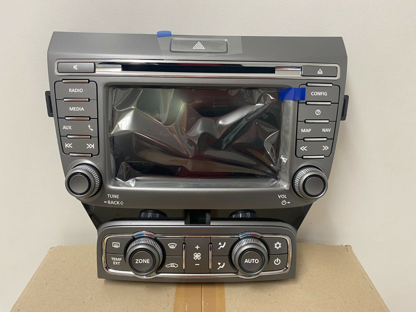 Holden Genuine WM 2012 Statesman & Caprice ” Dash Control Unit “