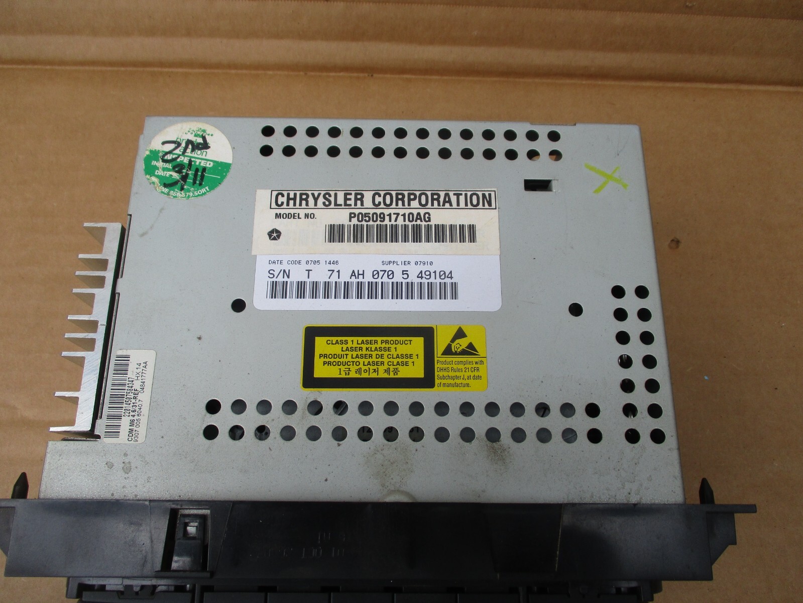 204 2005 2006 2007 jeep dodge chrysler radio am fm cd player removed 12 years ag