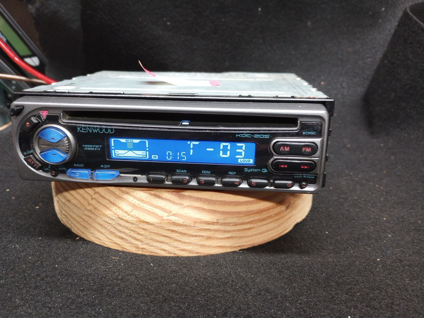 Kenwood KDC-205 CD Player In Dash Receiver