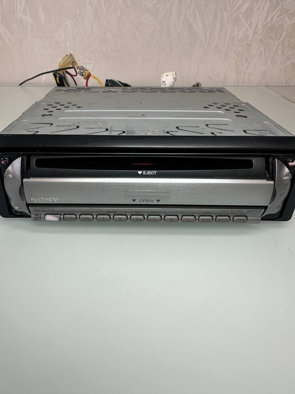 Sony CDX-R3350 Car CD/MP3 Player Detachable Face 50W x4 Tested Working
