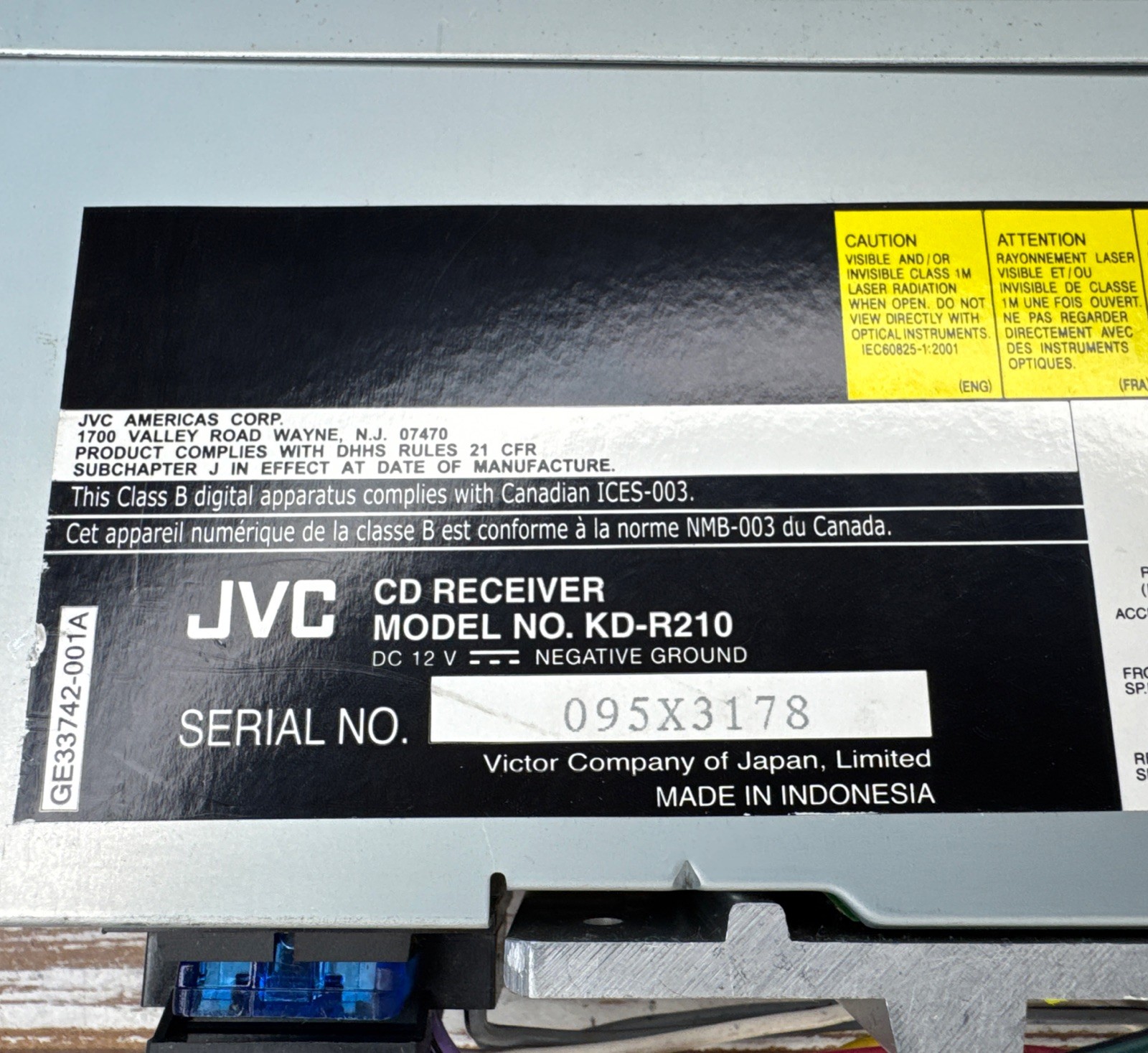 JVC KD-R210 Detachable Face Car Radio MP3 CD Receiver Player No Remote READ