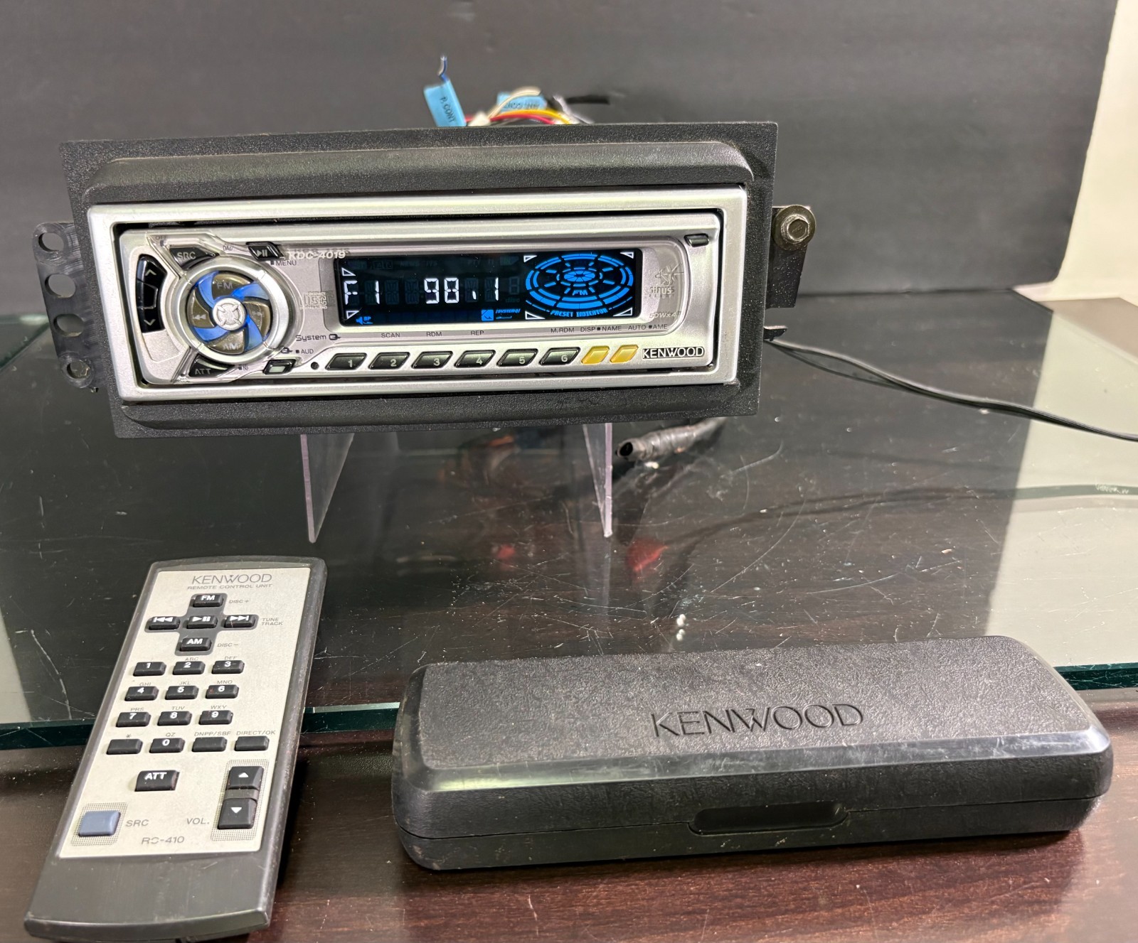 Kenwood KDC-4019 Car Stereo CD Player Detachable Faceplate Harness Trim ~ Tested