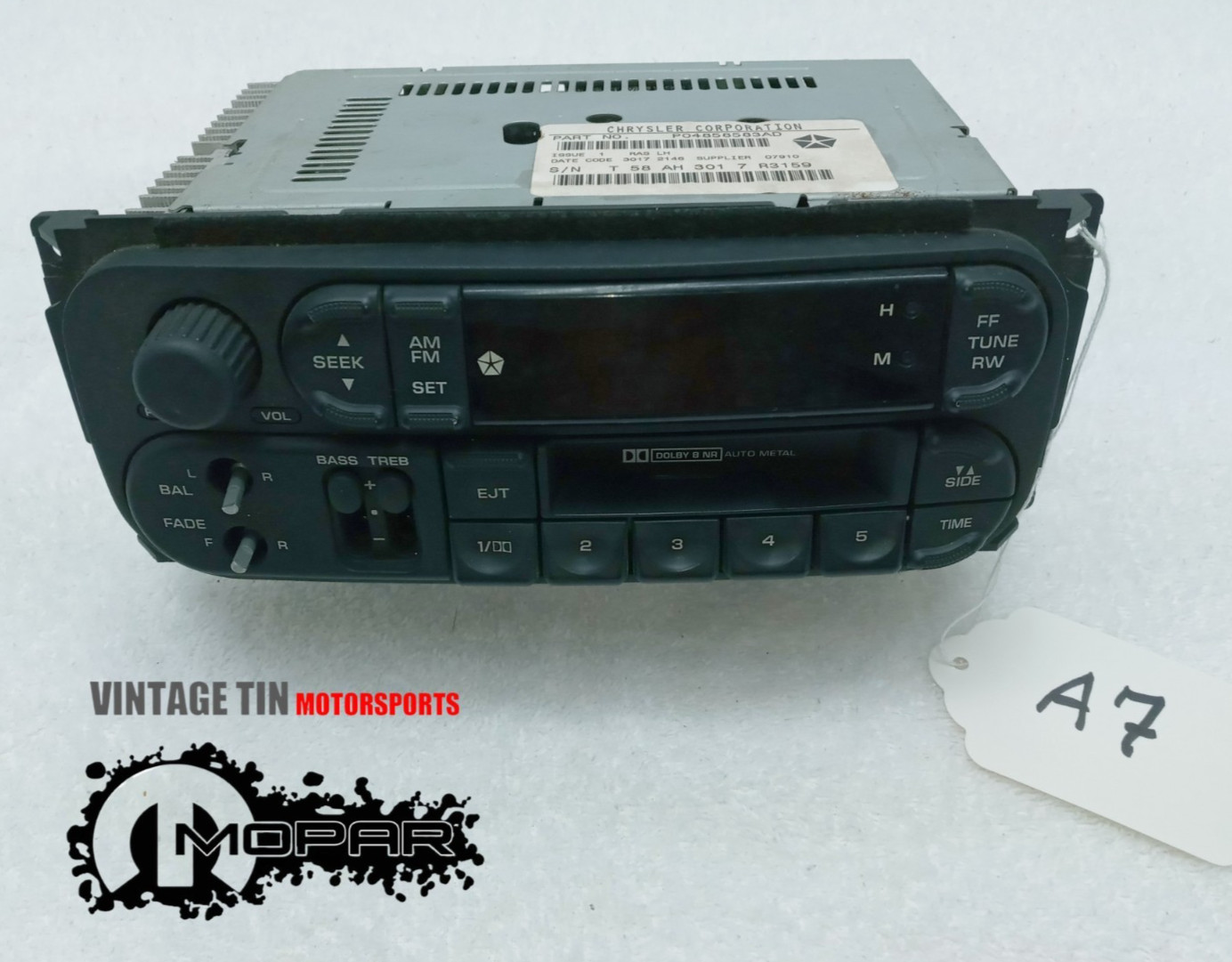 New-Take Out from Dealer AM FM Cassette 1998-02 Dodge Chrysler Jeep P04858583AD