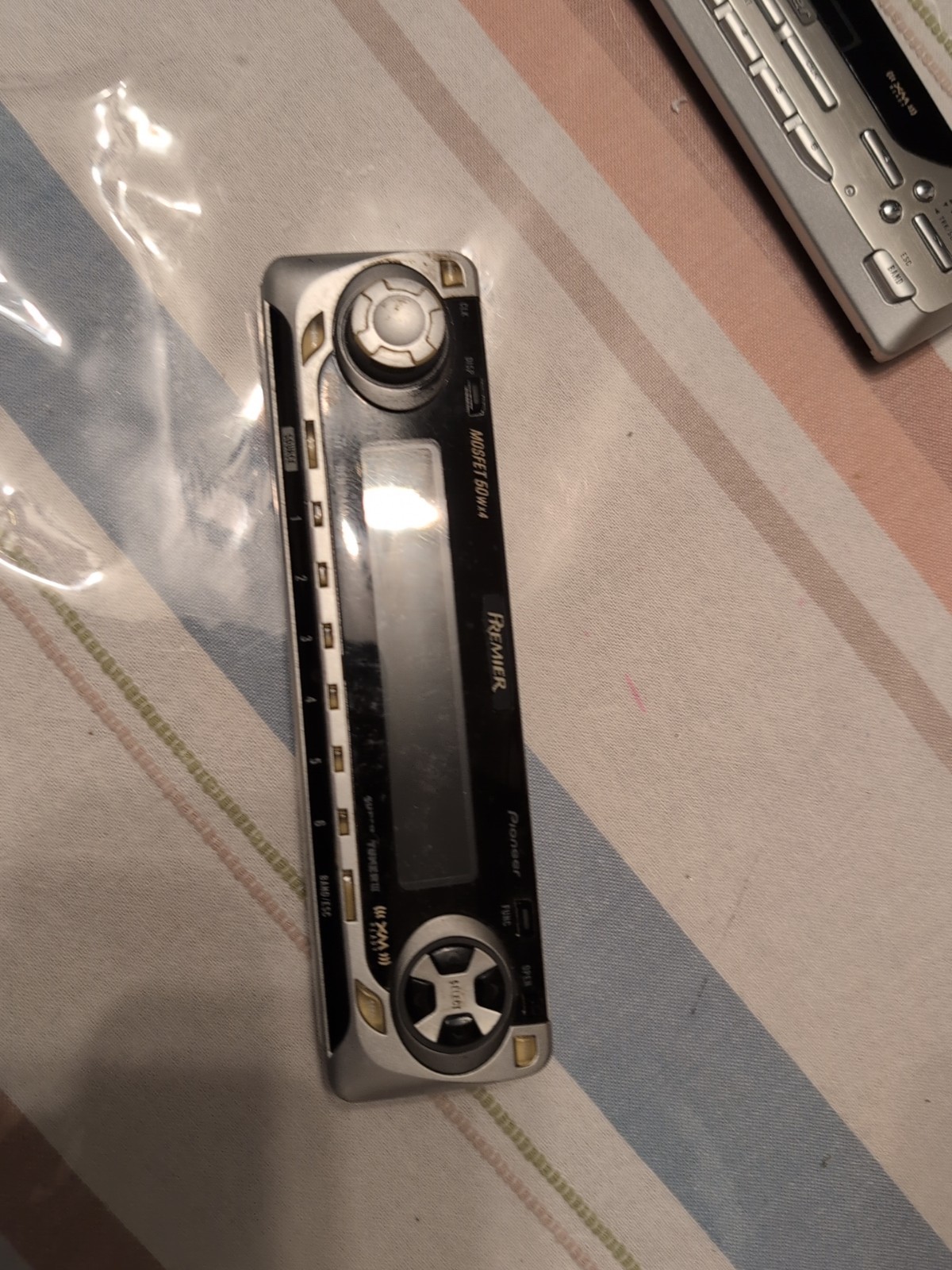 Pioneer DEH-P440 MOSFET 50wx4 Car Stereo Faceplate Only
