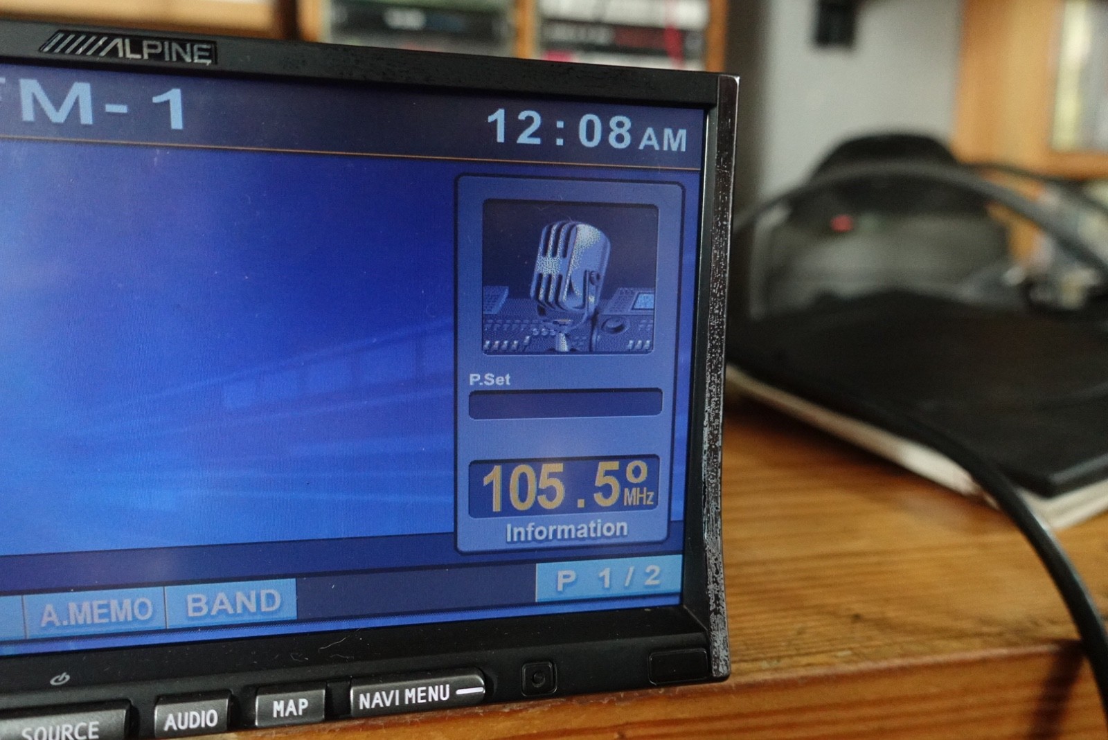 Alpine INA-W900ET. 7″ Touch Screen. Fully functonsl. New Film. 3 RCA Pre out.