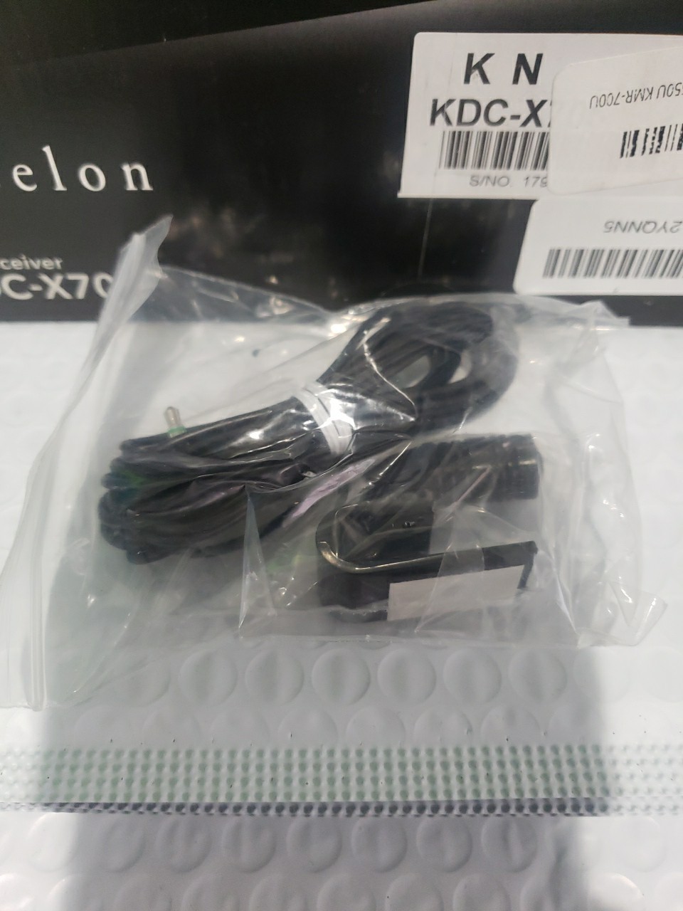 Kenwood KMM-X705 1-DIN Bluetooth Car Stereo Digital Media Receiver SiriusXM Good