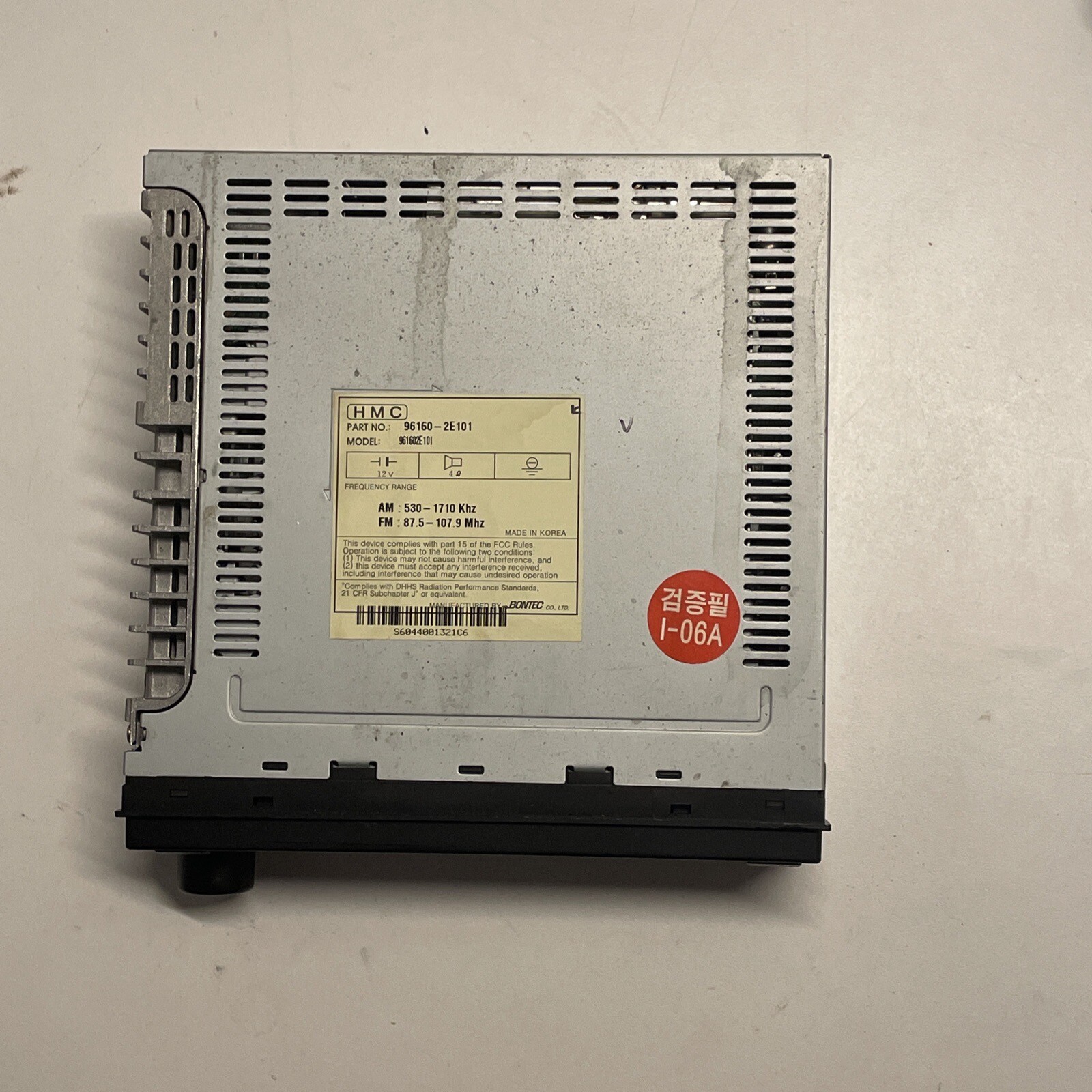 2005-2006 Hyundai Tucson AM FM Radio Receiver Single Disc CD Player 96160-2E101